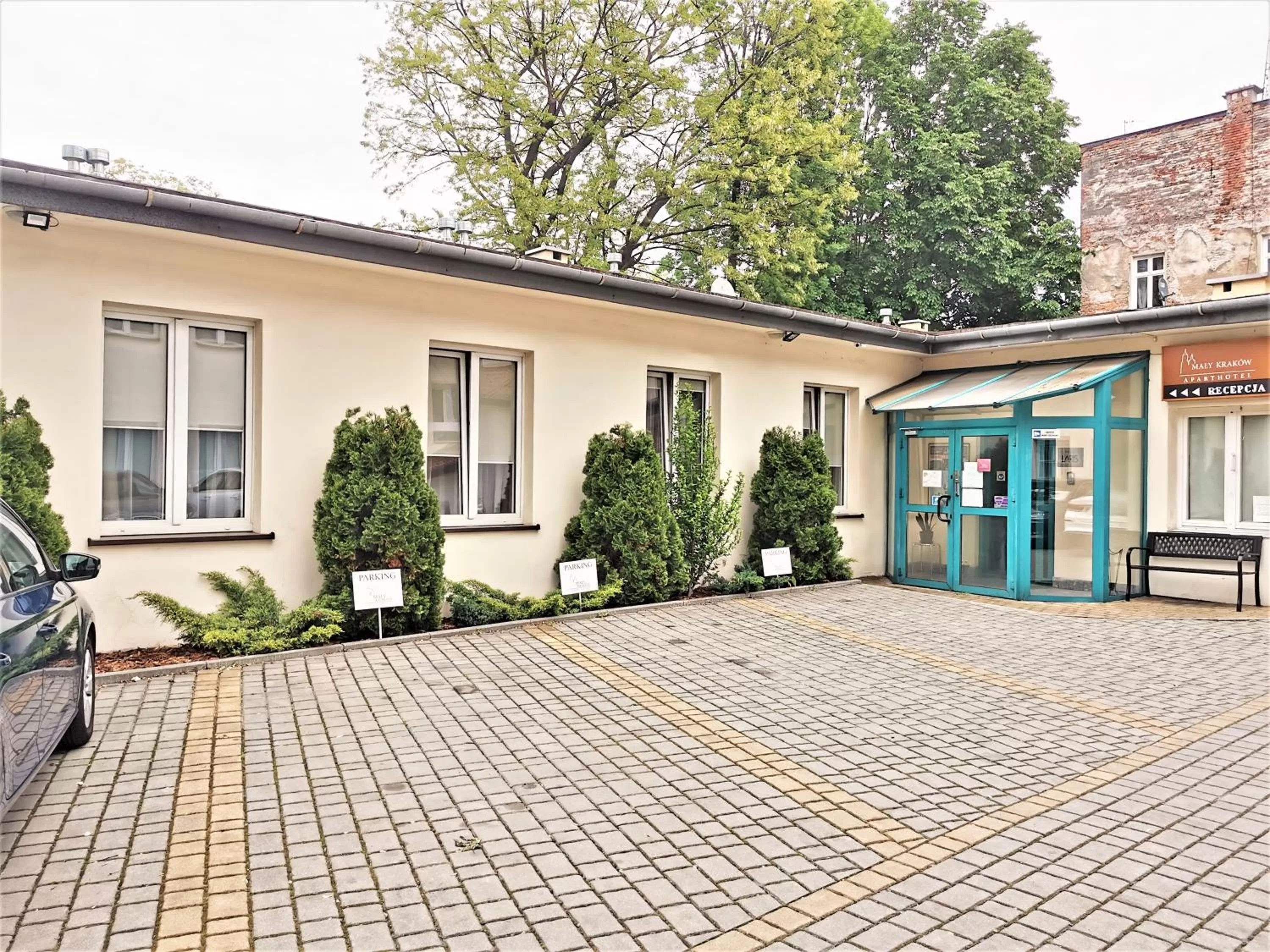 Property building in Mały Kraków Aparthotel