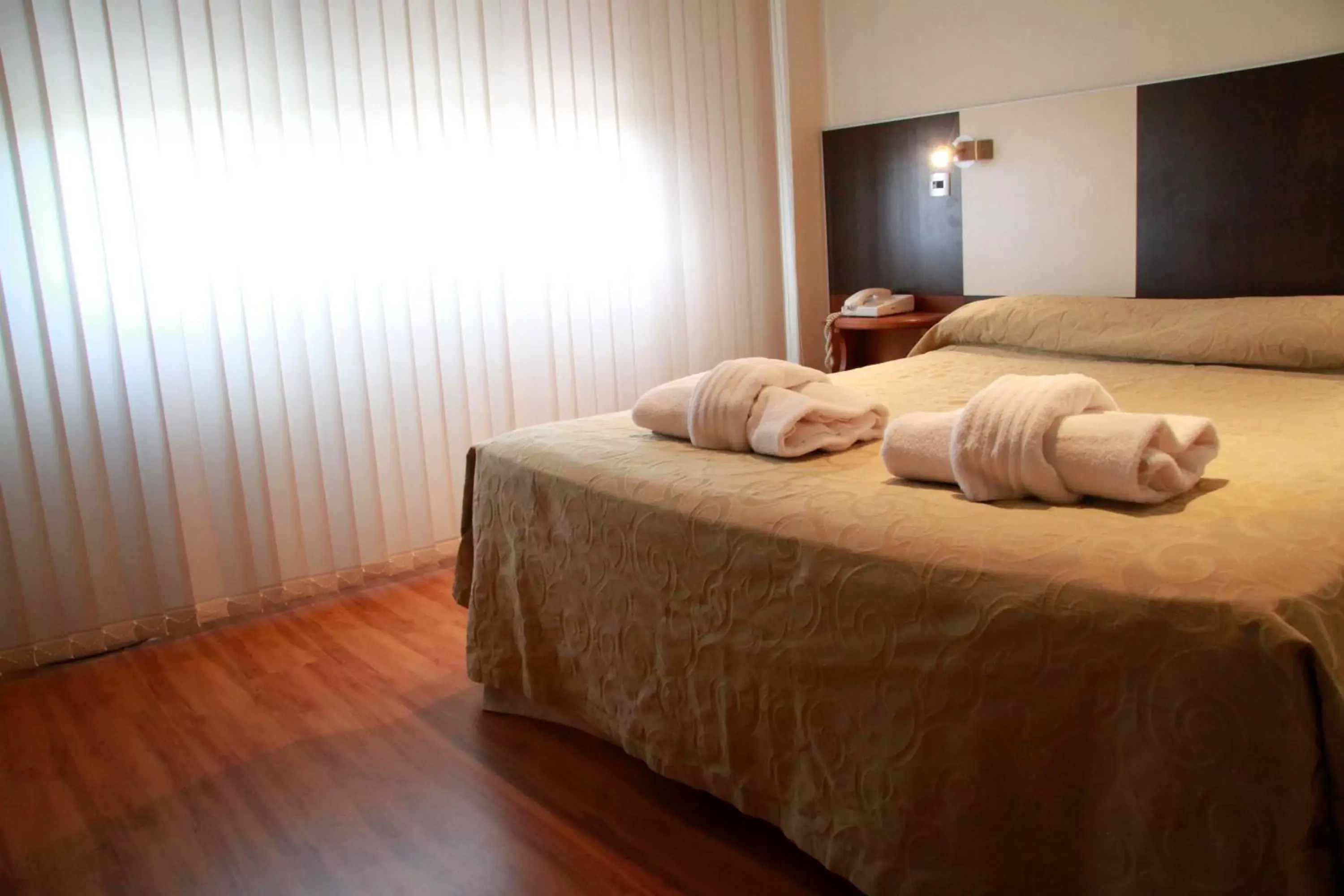 Photo of the whole room, Bed in Kalton Photo of the whole room, Bed in Kalton