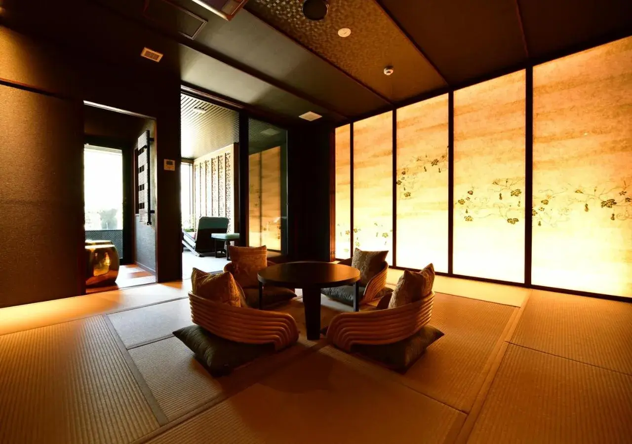 Photo of the whole room in Balinese onsen ryokan Hakone Airu