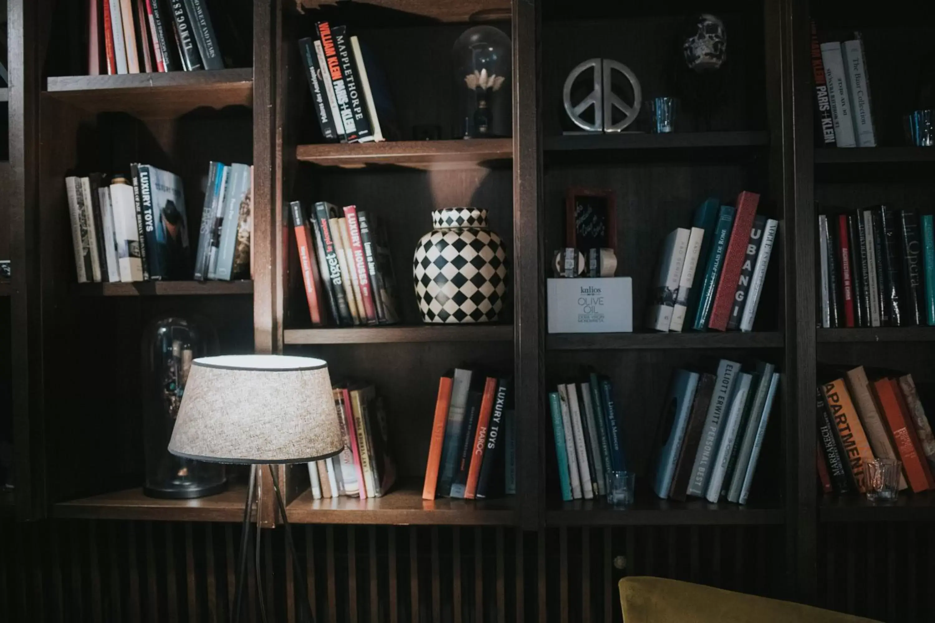 Library in Le Chatelet