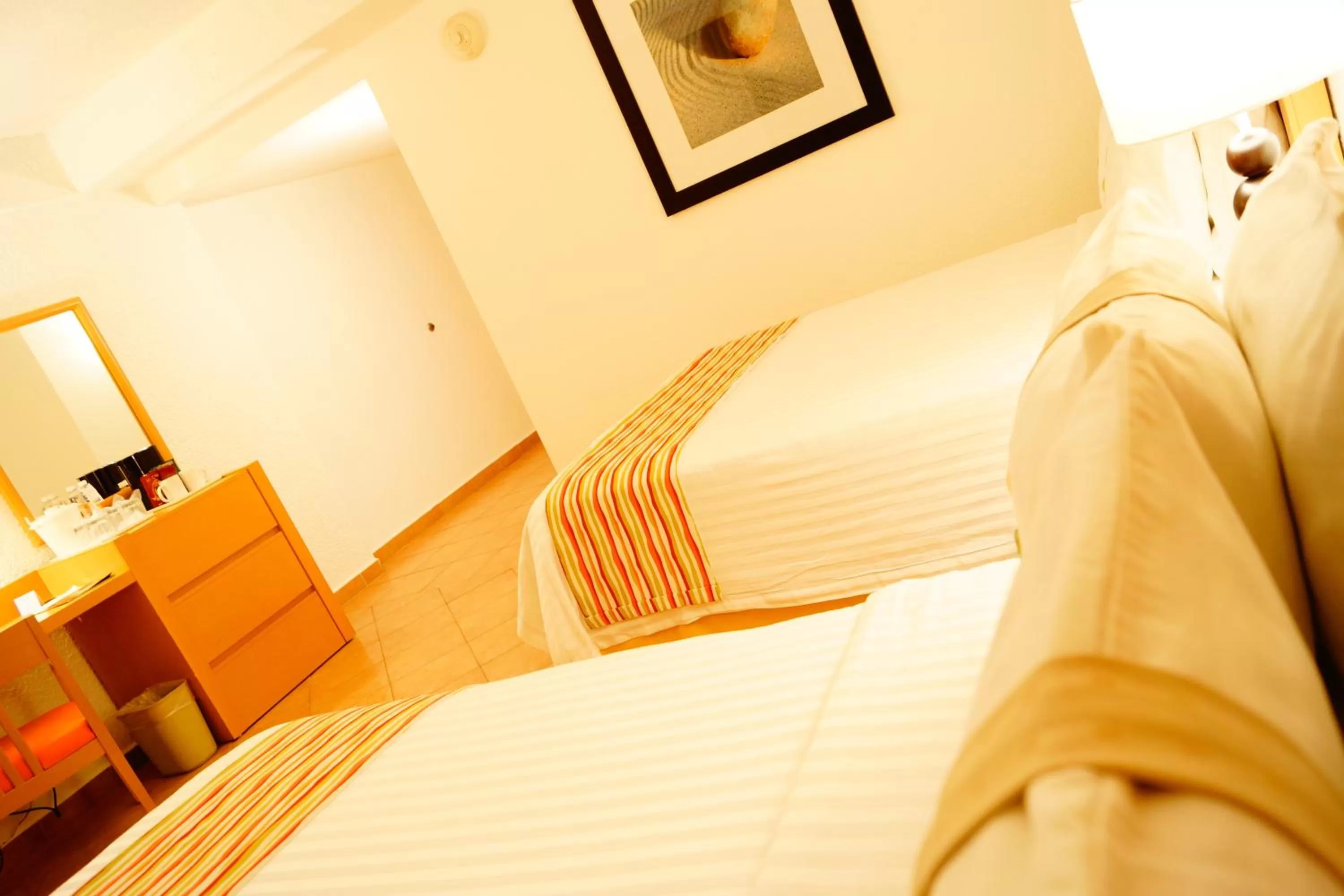 Bed in Holiday Inn Resort Acapulco, an IHG Hotel