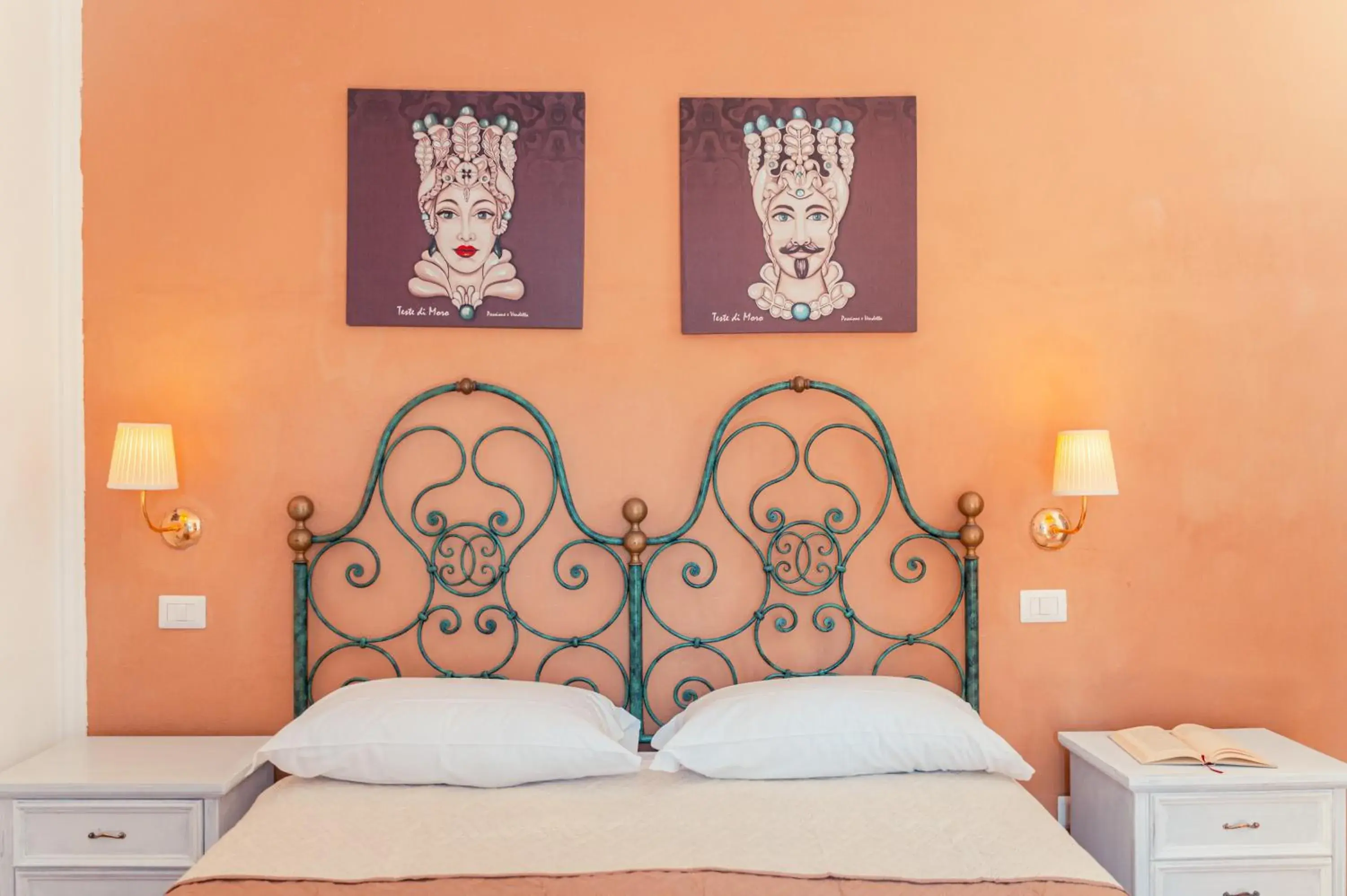 Bed in Taormina Garden Hotel