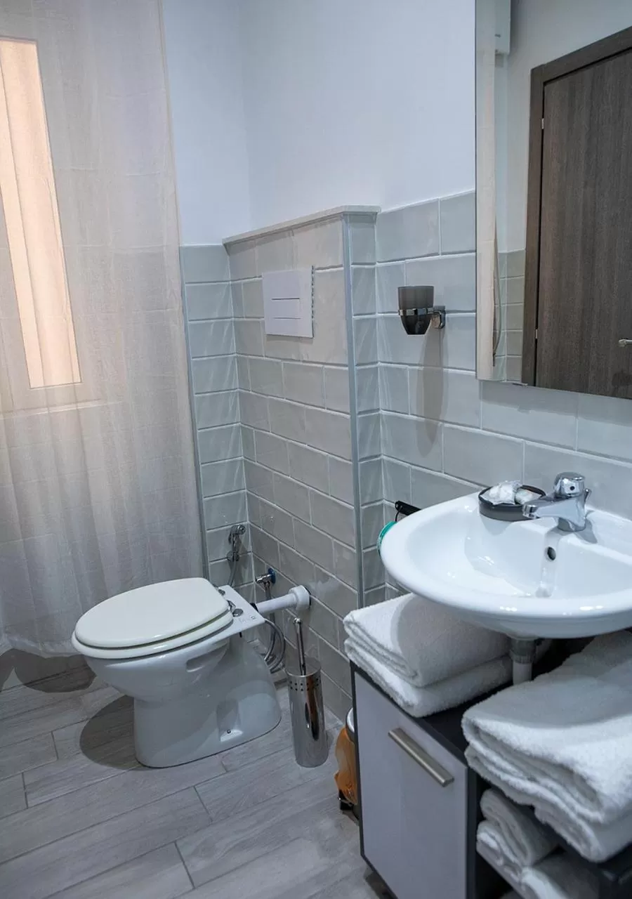 Shower, Bathroom in zuroli suite