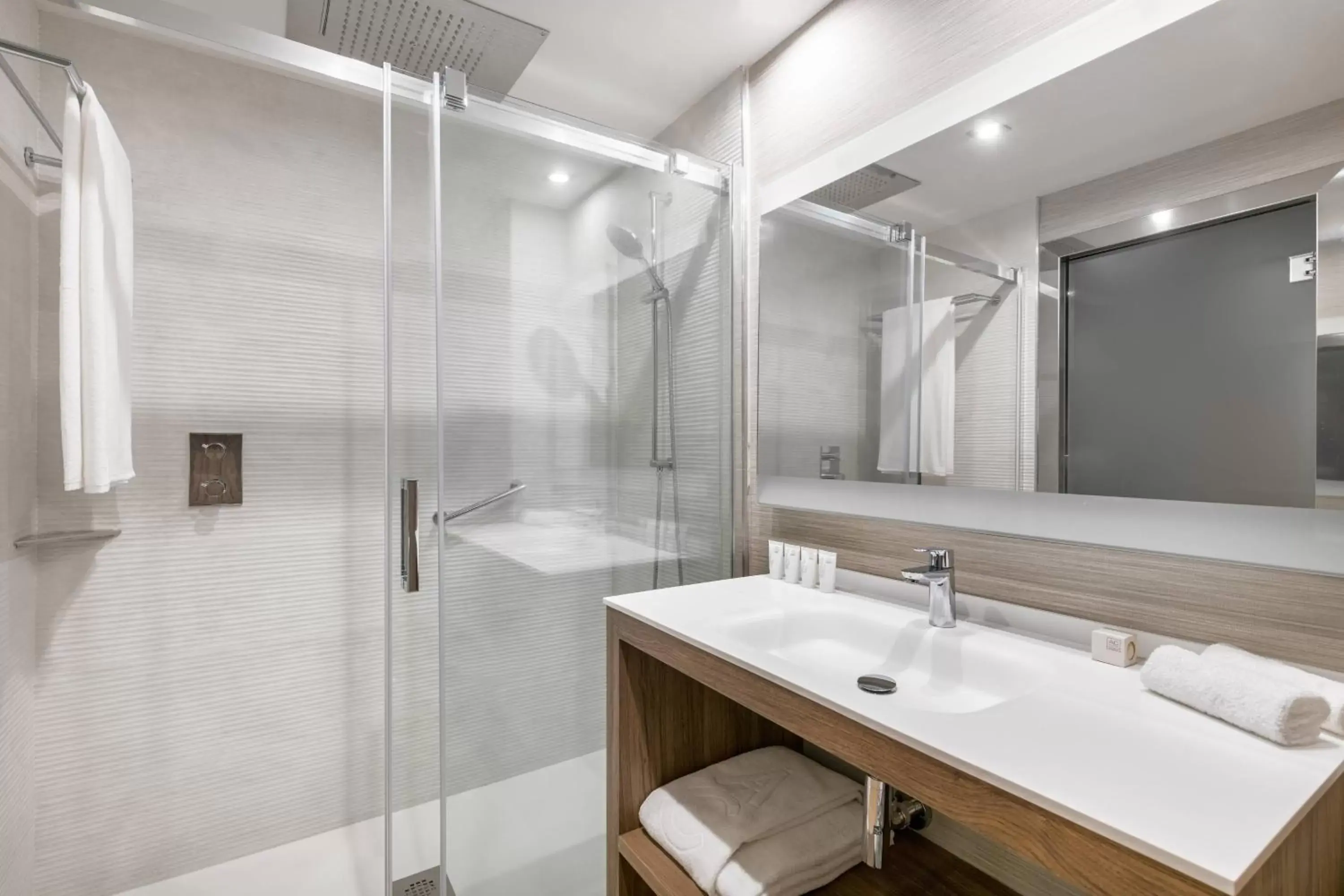 Bathroom in AC Hotel Diagonal L'Illa by Marriott