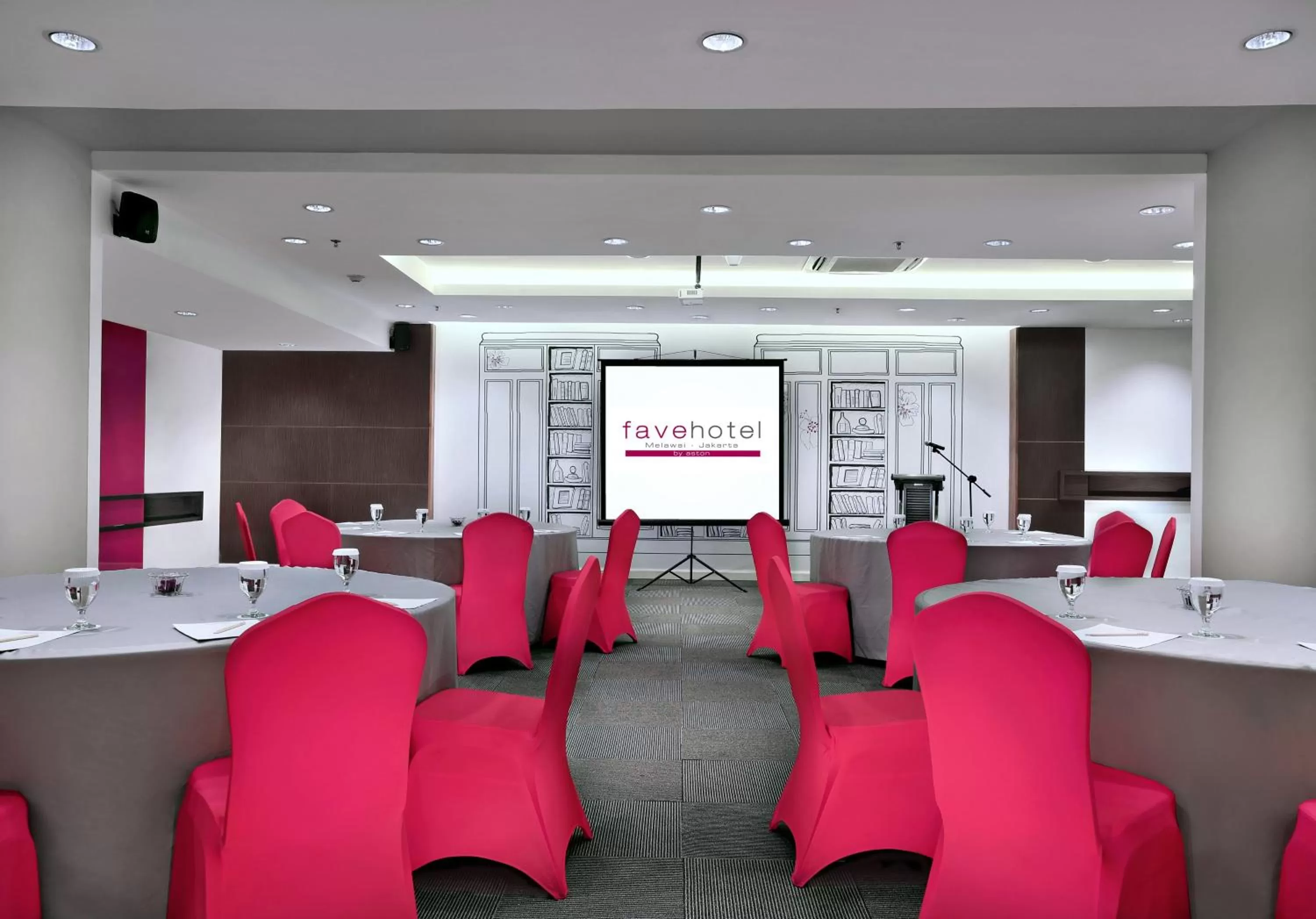 Meeting/conference room in favehotel Melawai