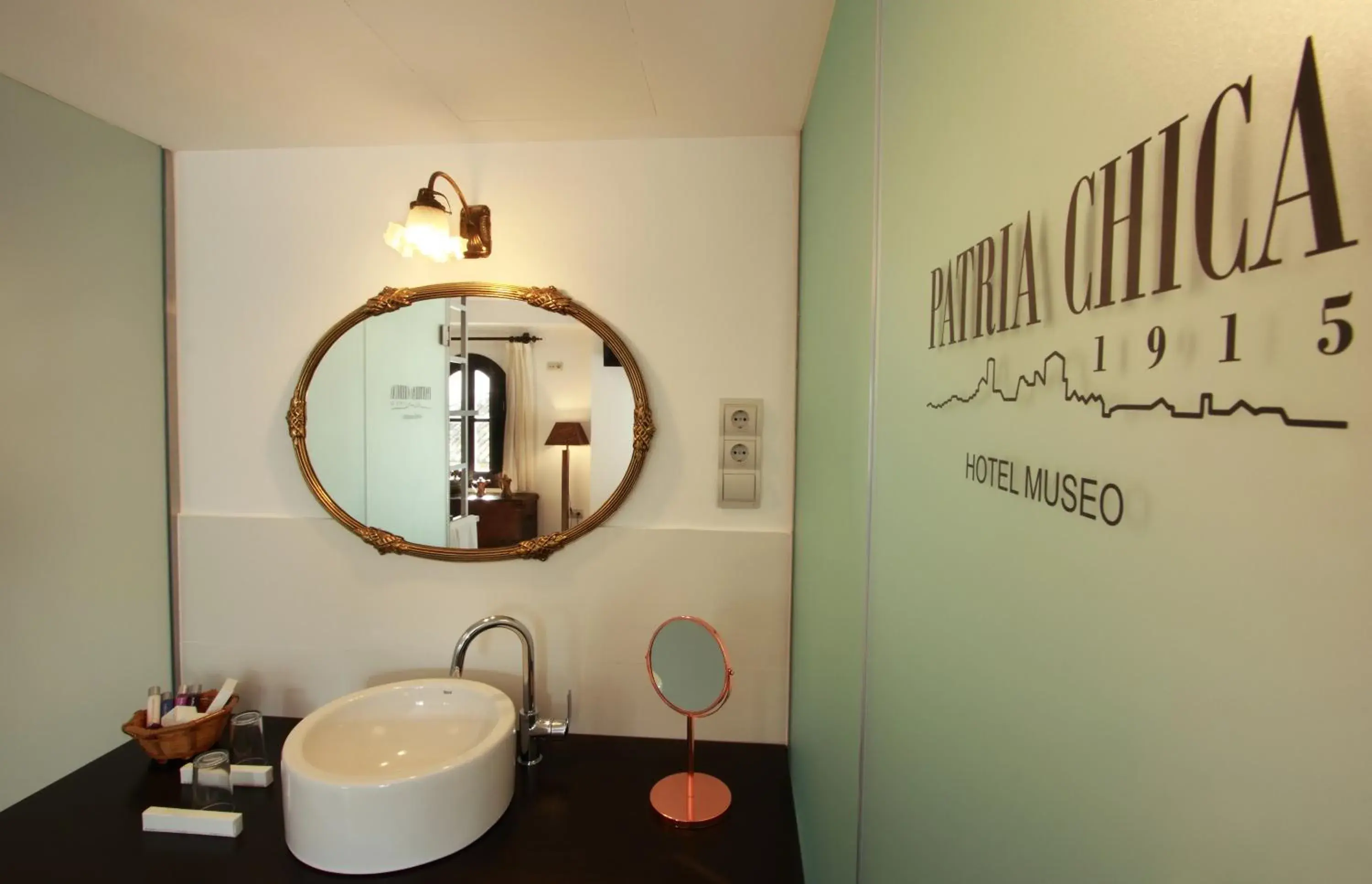 Bathroom in Hotel Patria Chica