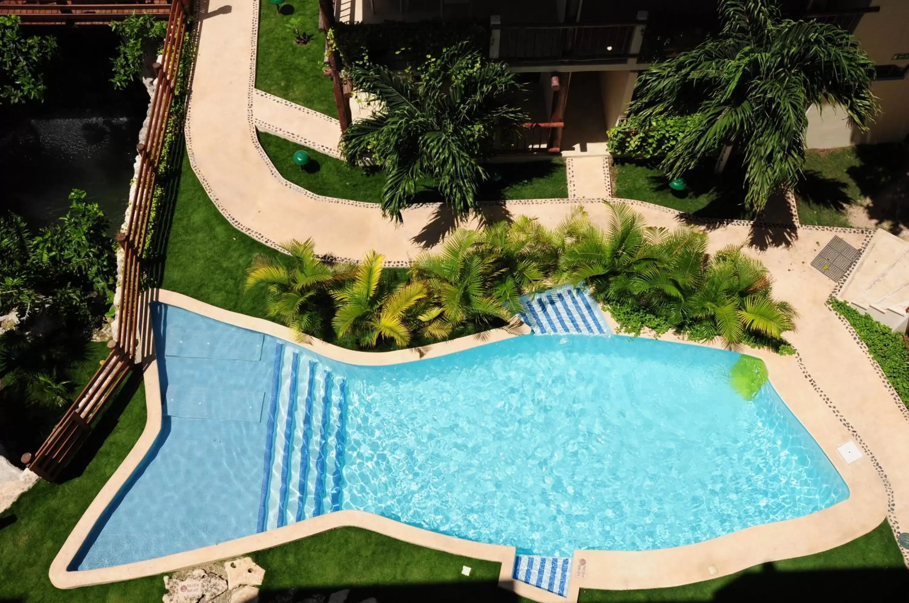 Bird's eye view, Pool View in Hotel Posada Sian Kaan