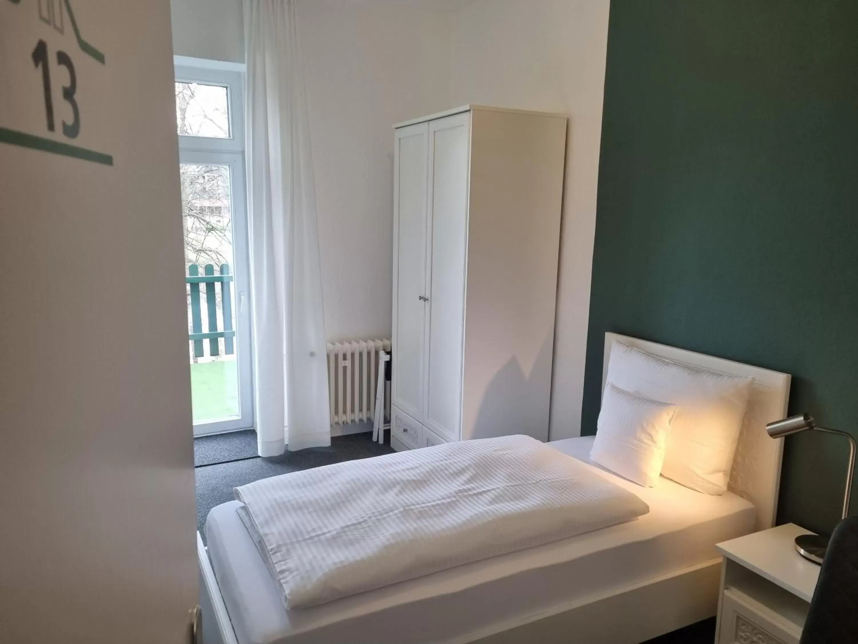 Single Room in Parkhotel Am Schwanenteich Single Room in Parkhotel Am Schwanenteich