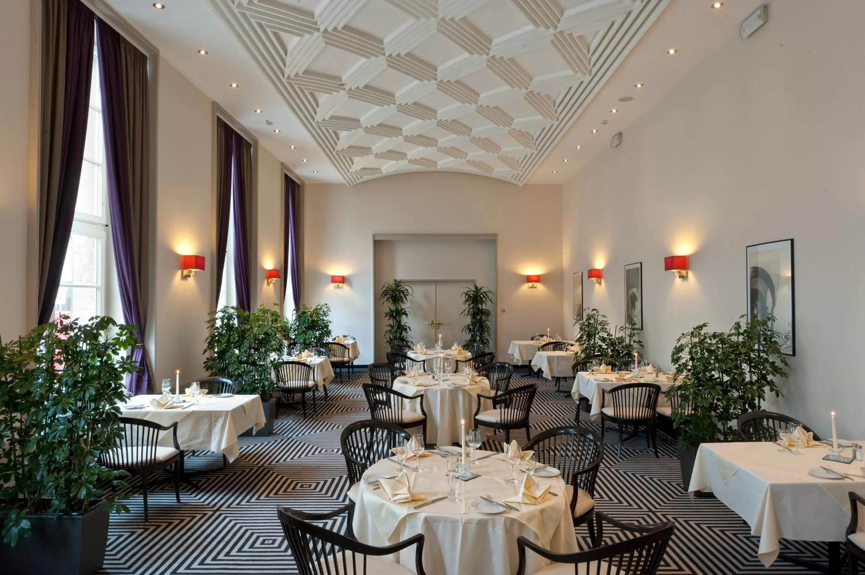 Restaurant/places to eat in Wyndham Duisburger Hof