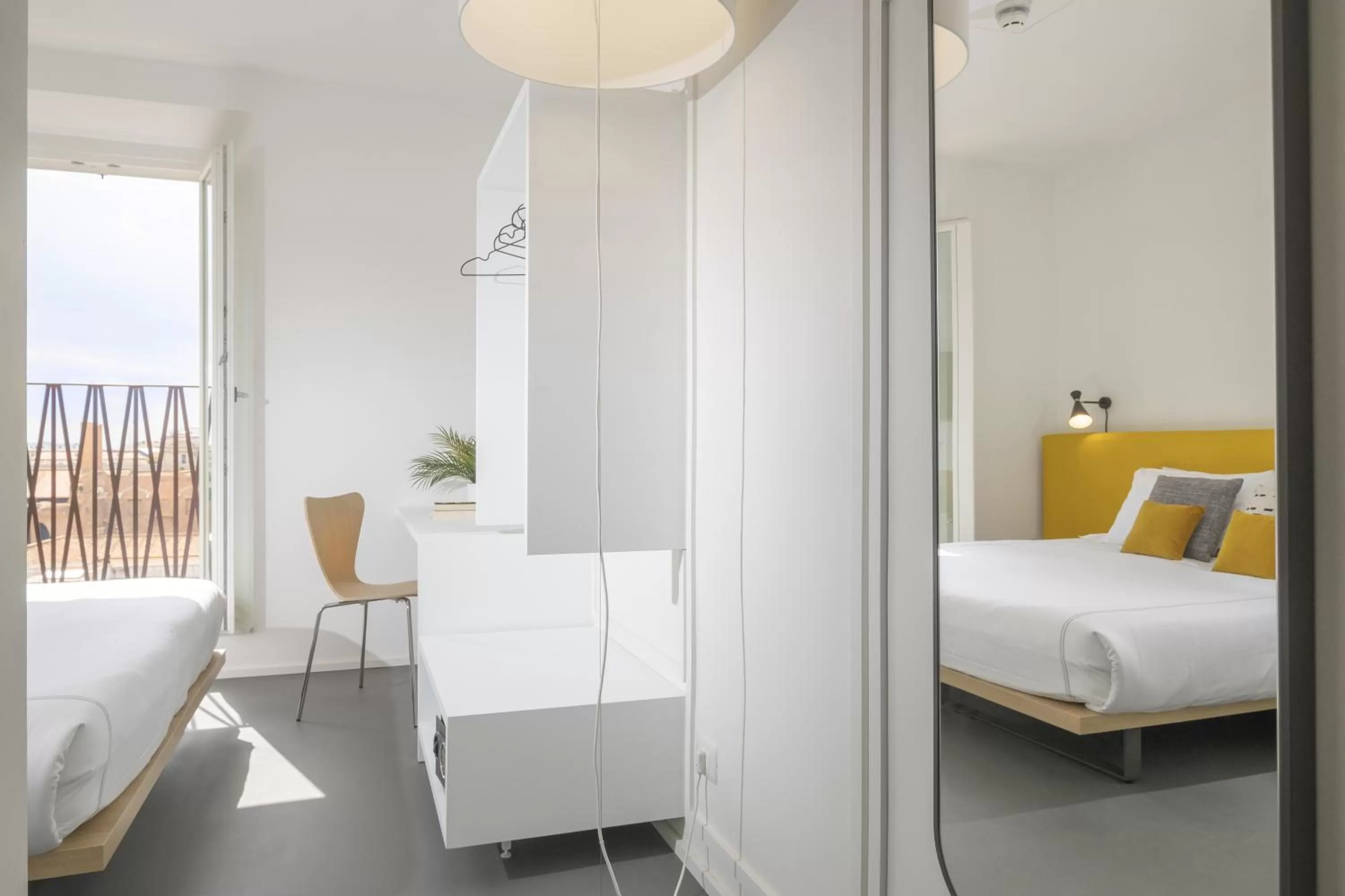 View (from property/room), Bed in Camplus Hotel Roma Centro