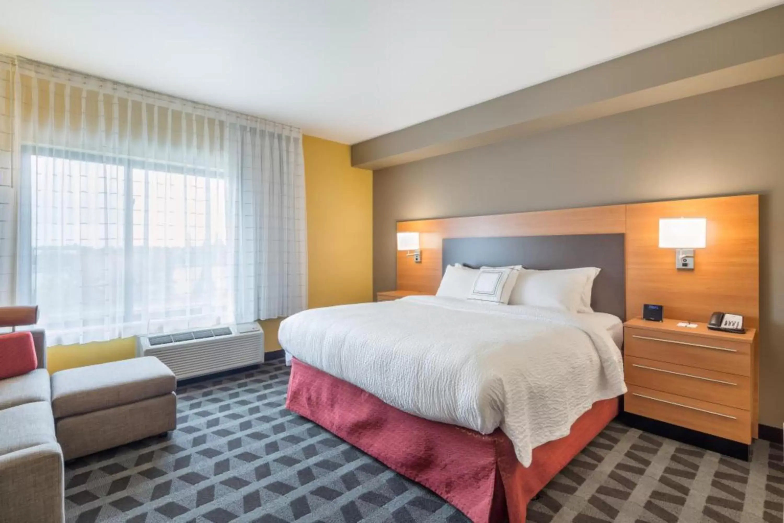 Bedroom, Bed in TownePlace by Marriott Suites Portland Vancouver