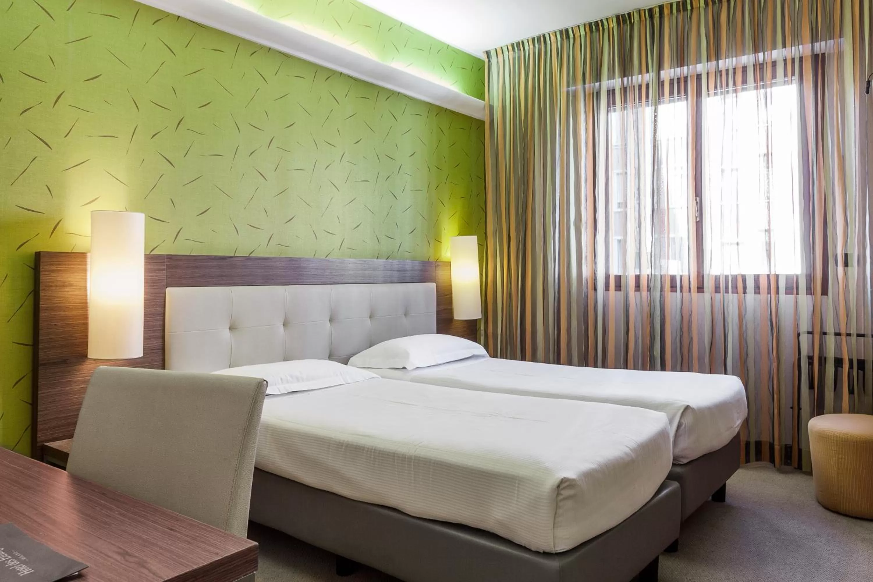 Bed in Hotel Des Etrangers