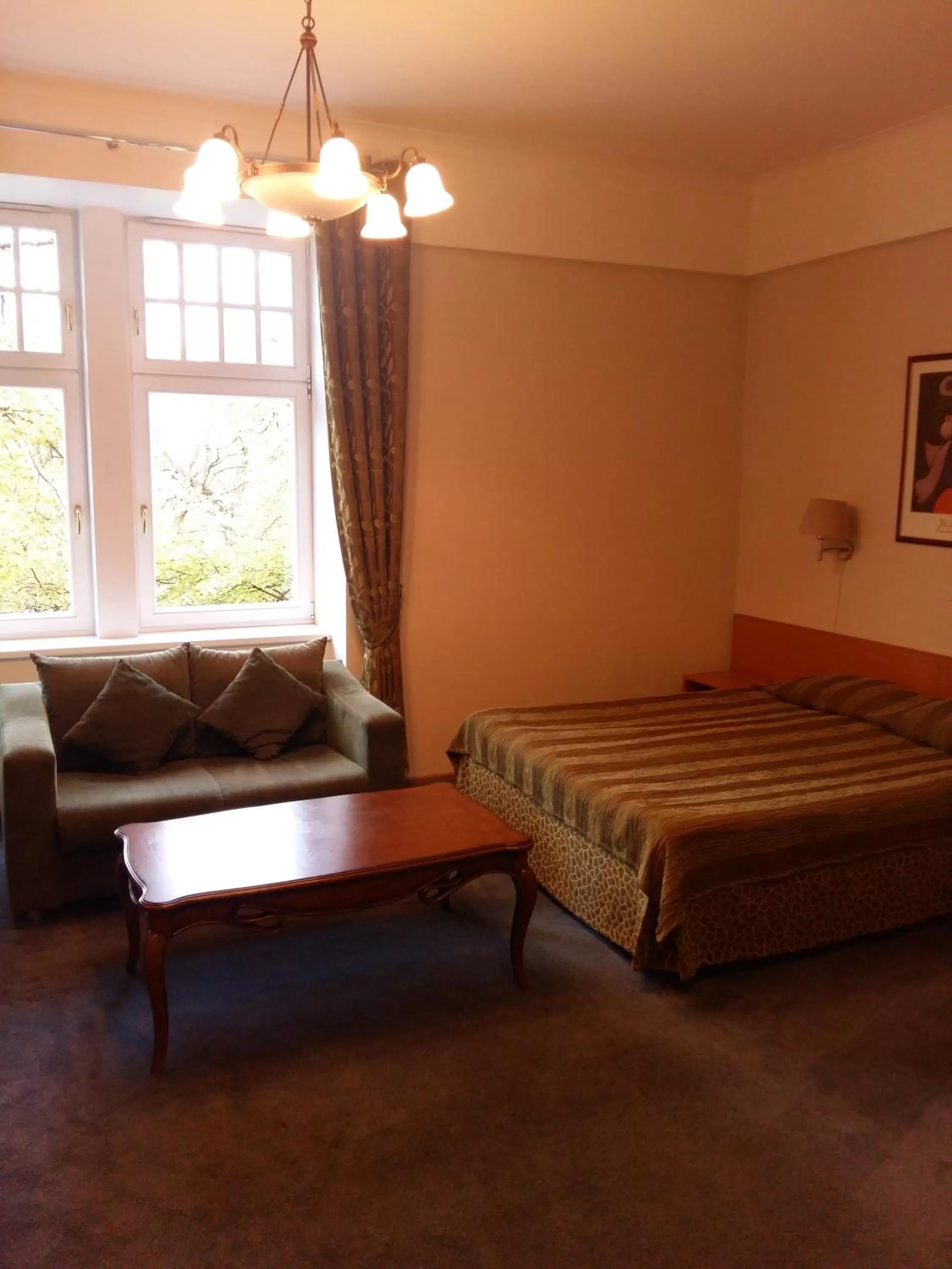 Bed in Barclay Hotel