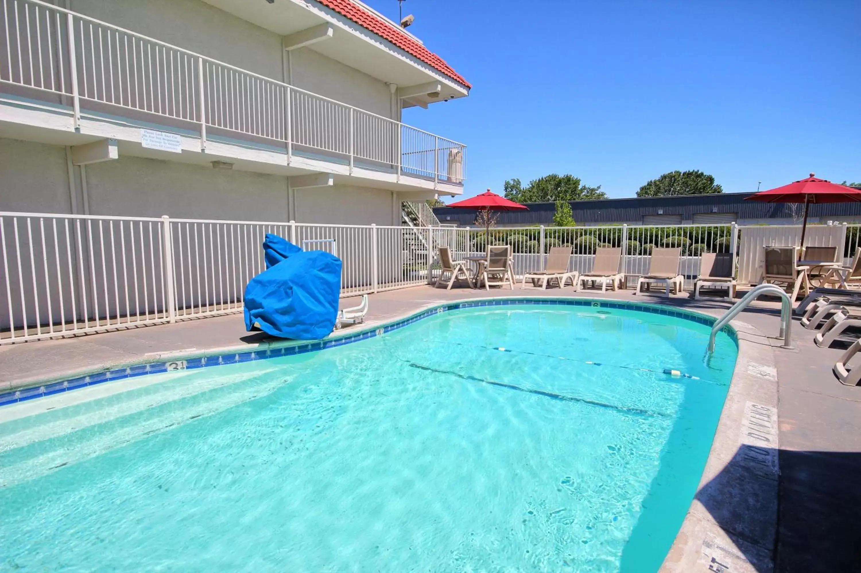 Swimming Pool in Motel 6-Fresno, CA - Blackstone South