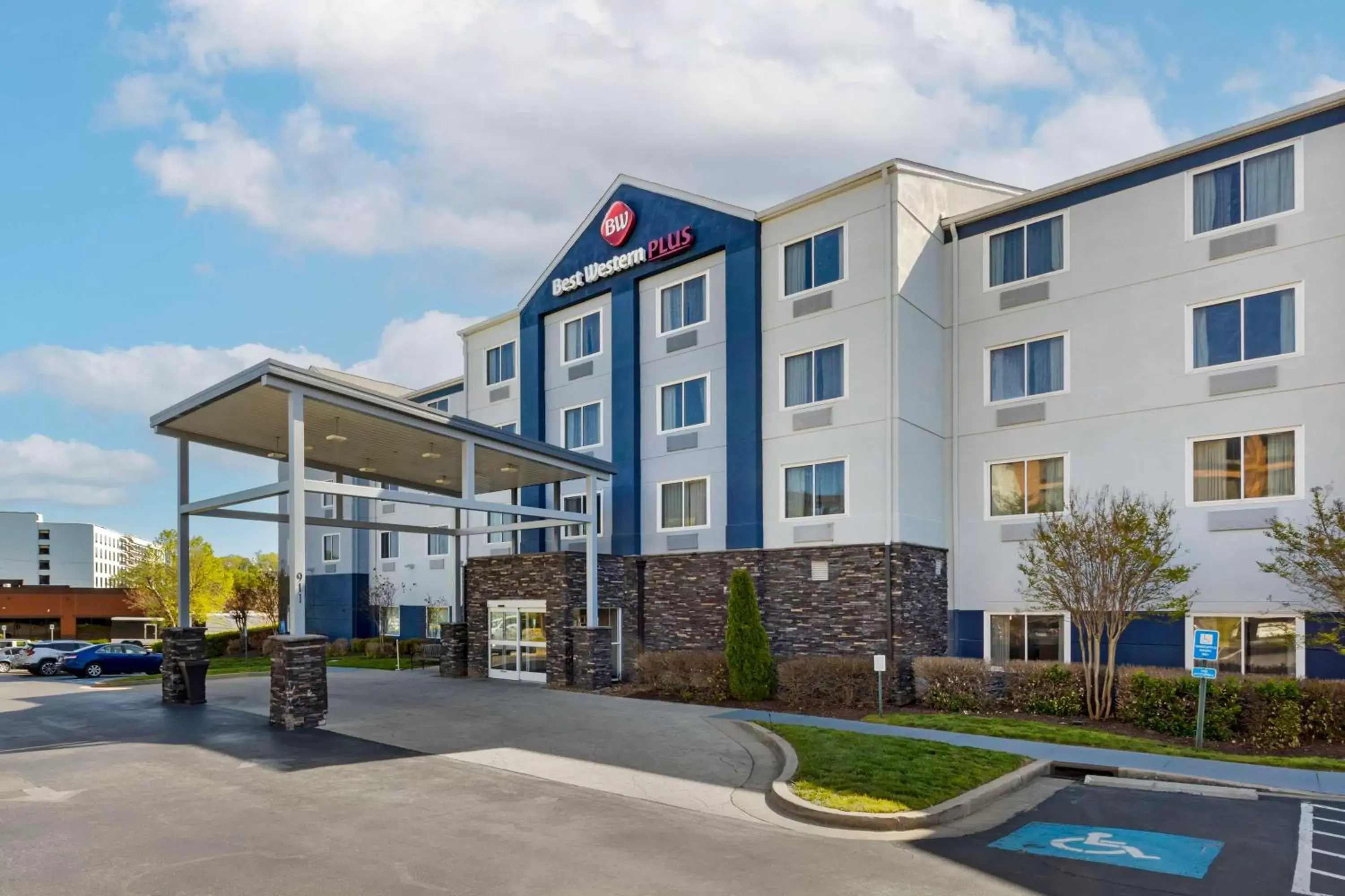 Property Building in Best Western Plus Nashville Airport Hotel - BNA