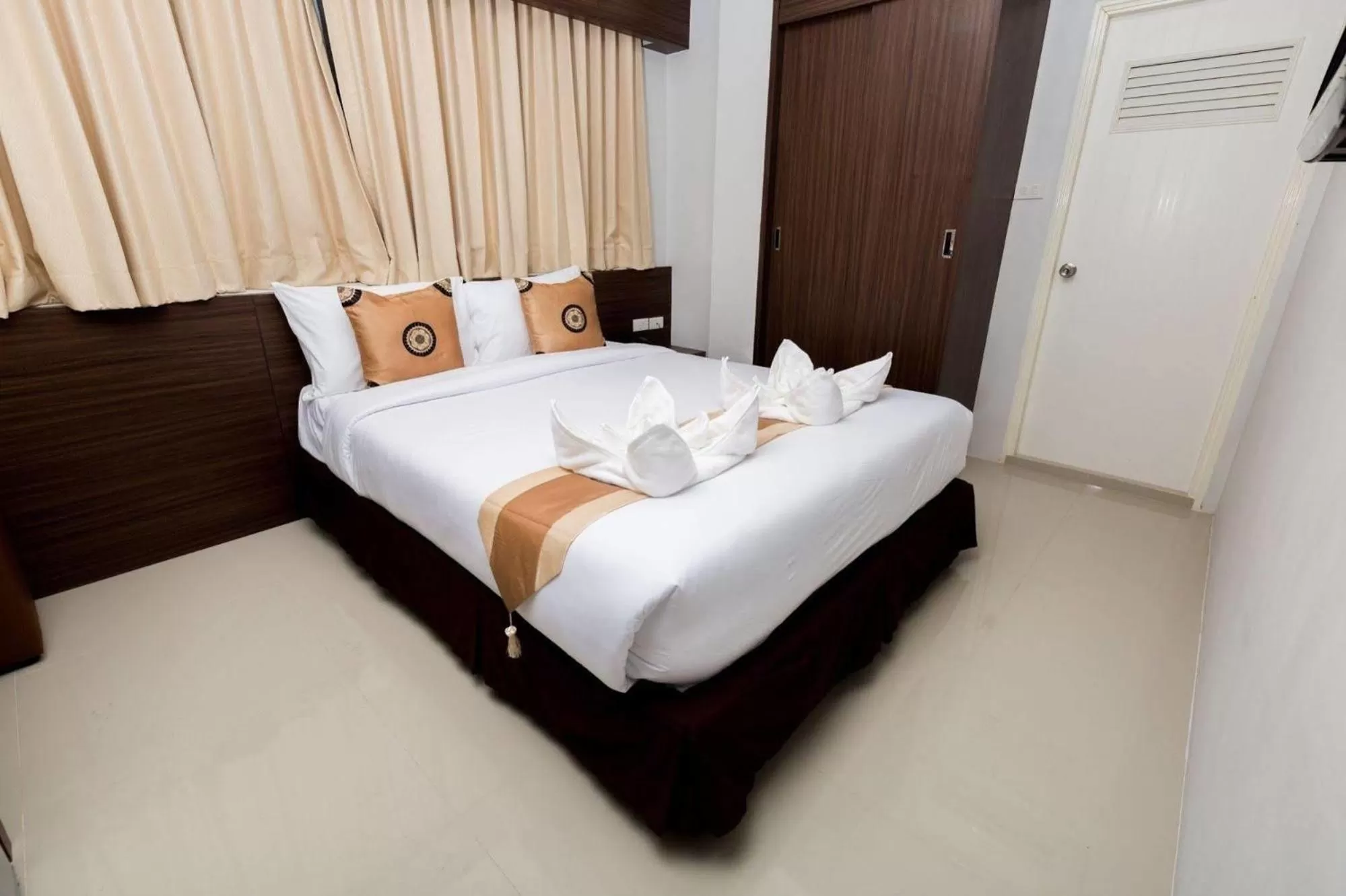 Bed in Royal Asia Hotel Pratunam