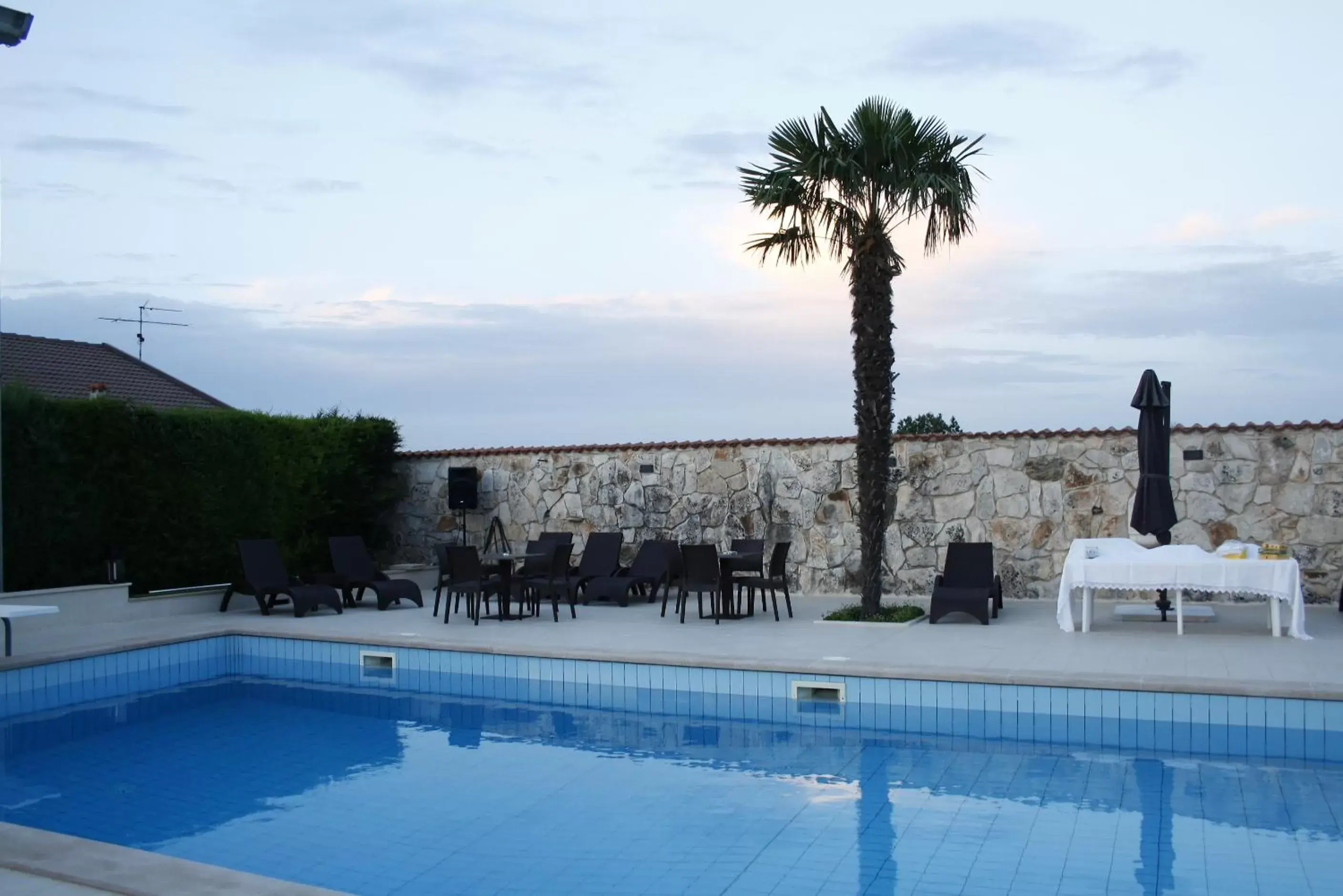 Swimming Pool in Villa Genny