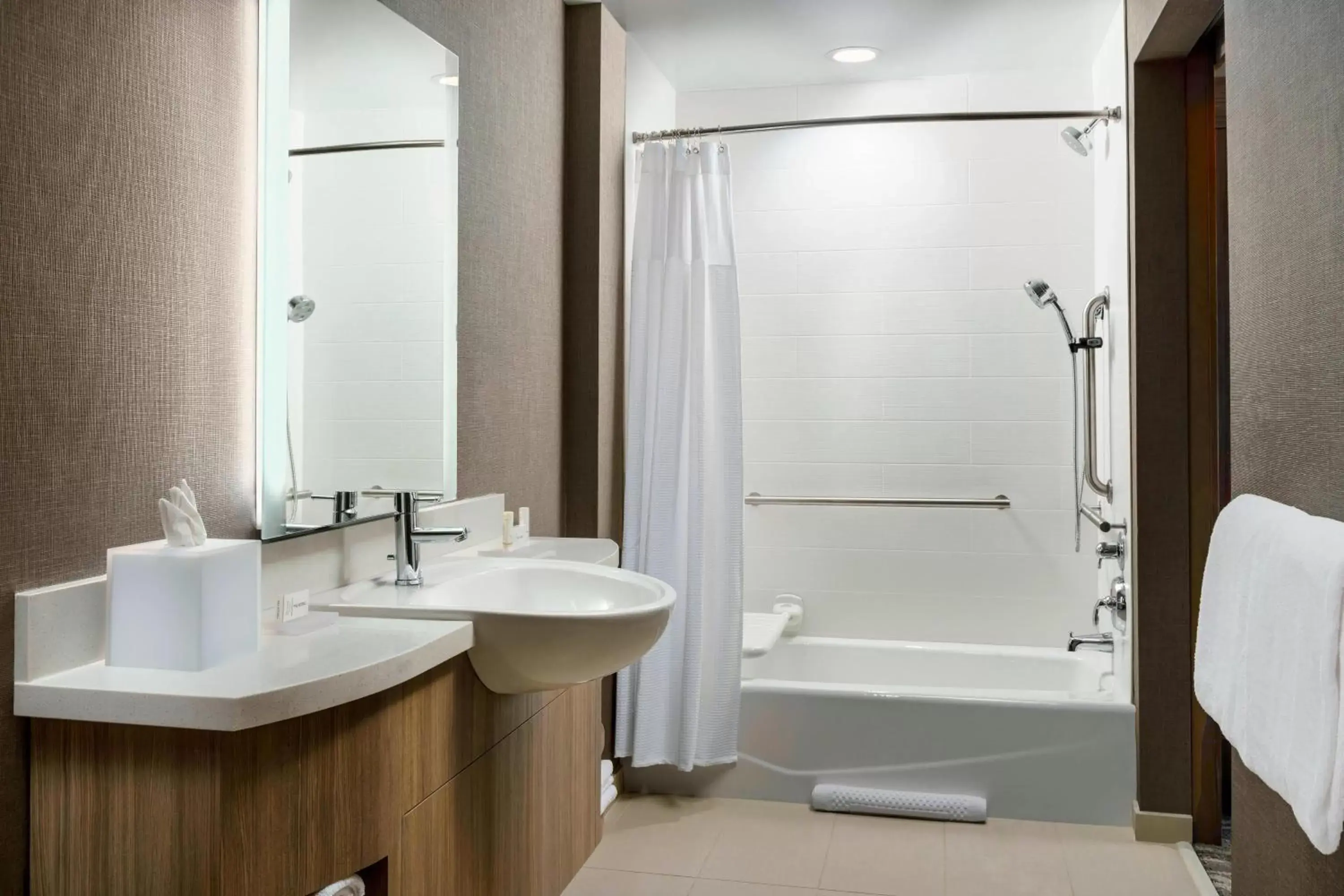 Bathroom in SpringHill Suites by Marriott Belmont Redwood Shores