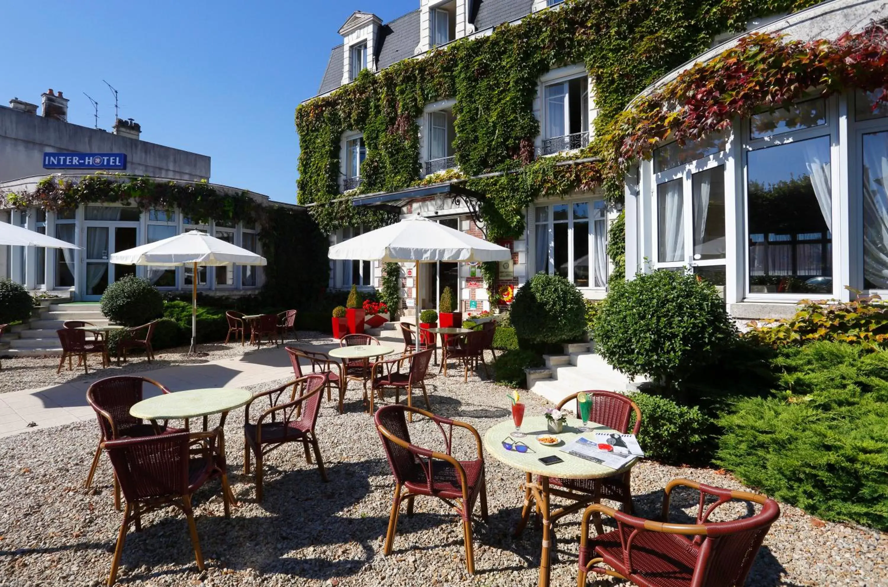 Patio in The Originals Boutique, Hôtel Normandie, Auxerre