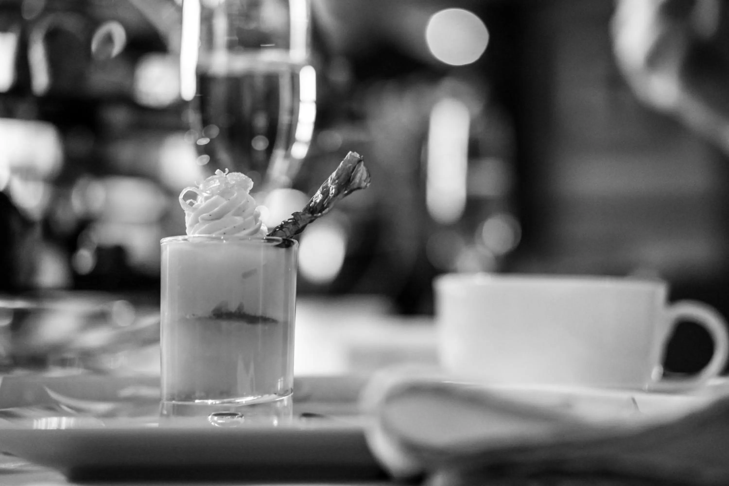 Food and drinks in Crown Lodge Hotel