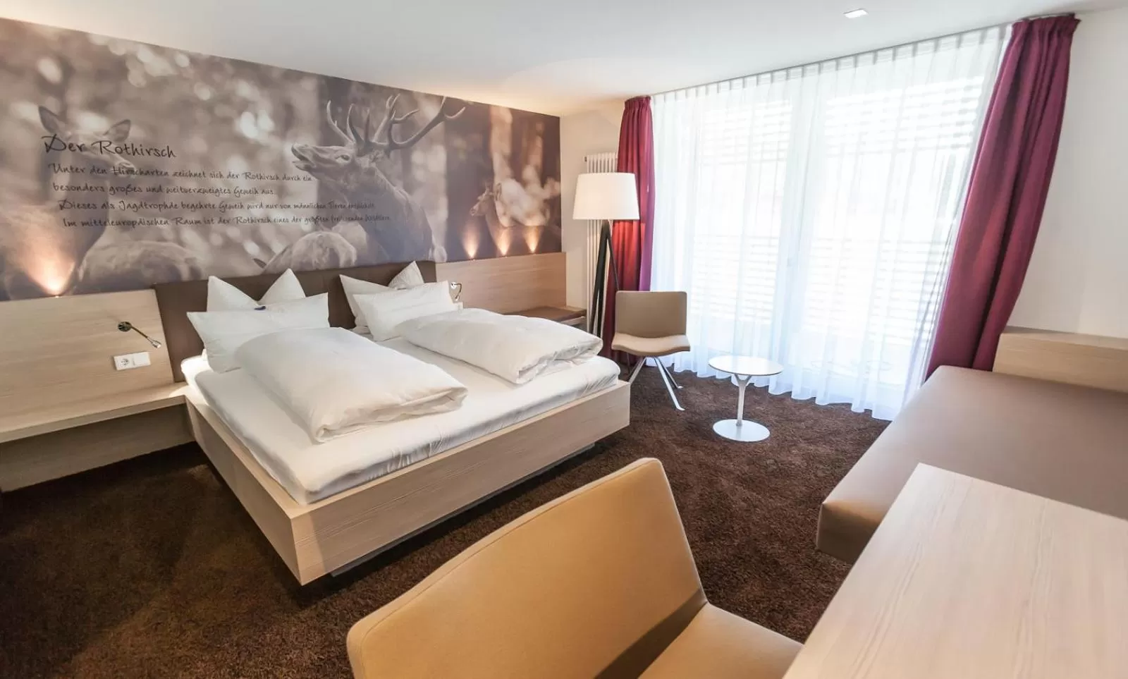 Photo of the whole room, Bed in Bollenhuthotel Kirnbacher Hof