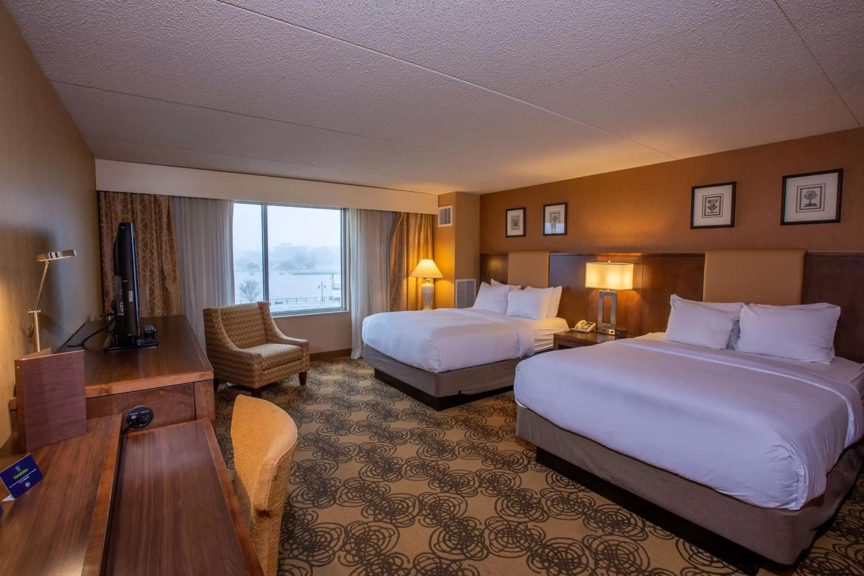 Bedroom in DoubleTree by Hilton Bay City - Riverfront