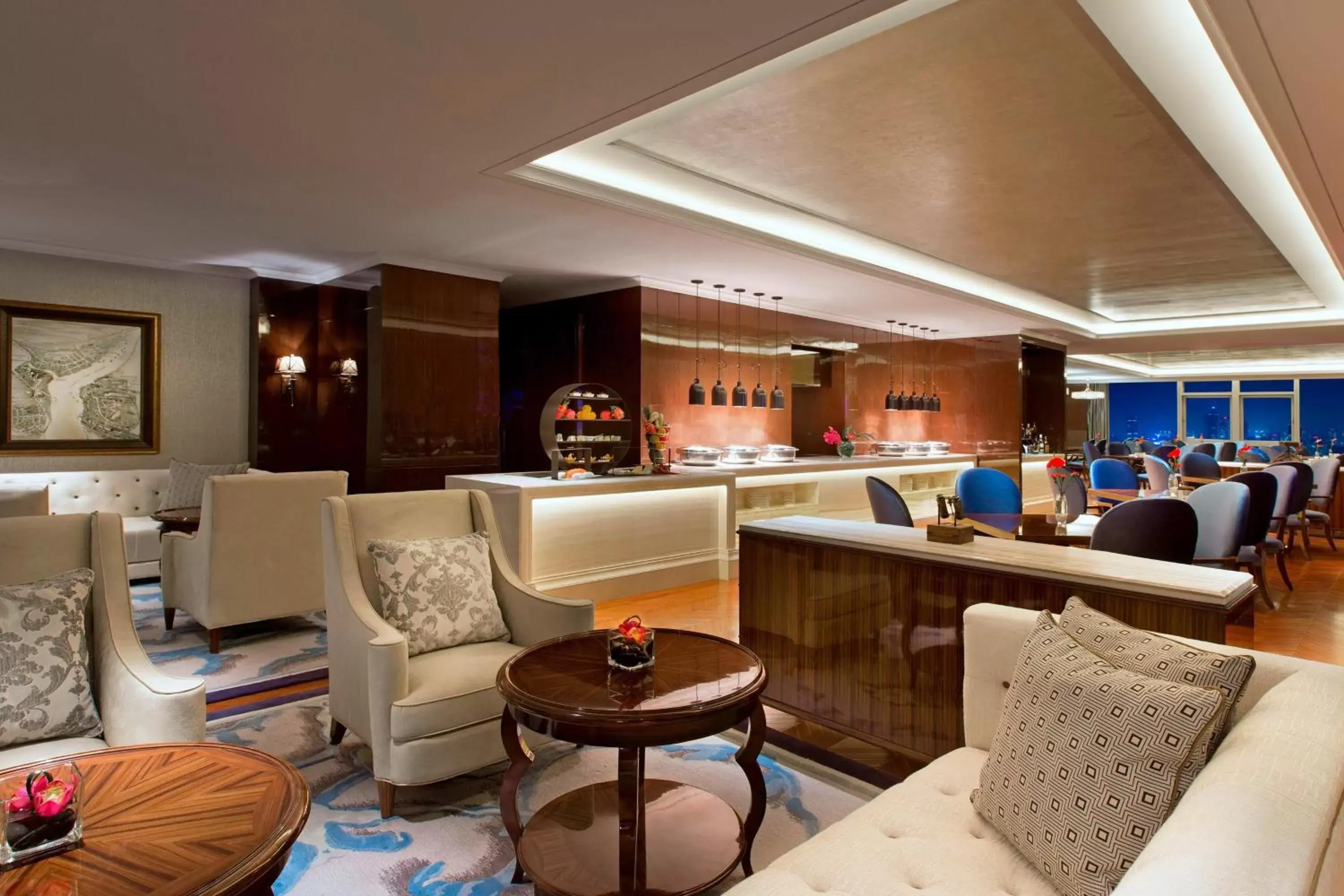 Lounge or bar, Lounge/Bar in Sheraton Grand Wuhan Hankou Hotel - Let's take a look at the moment of Wuhan