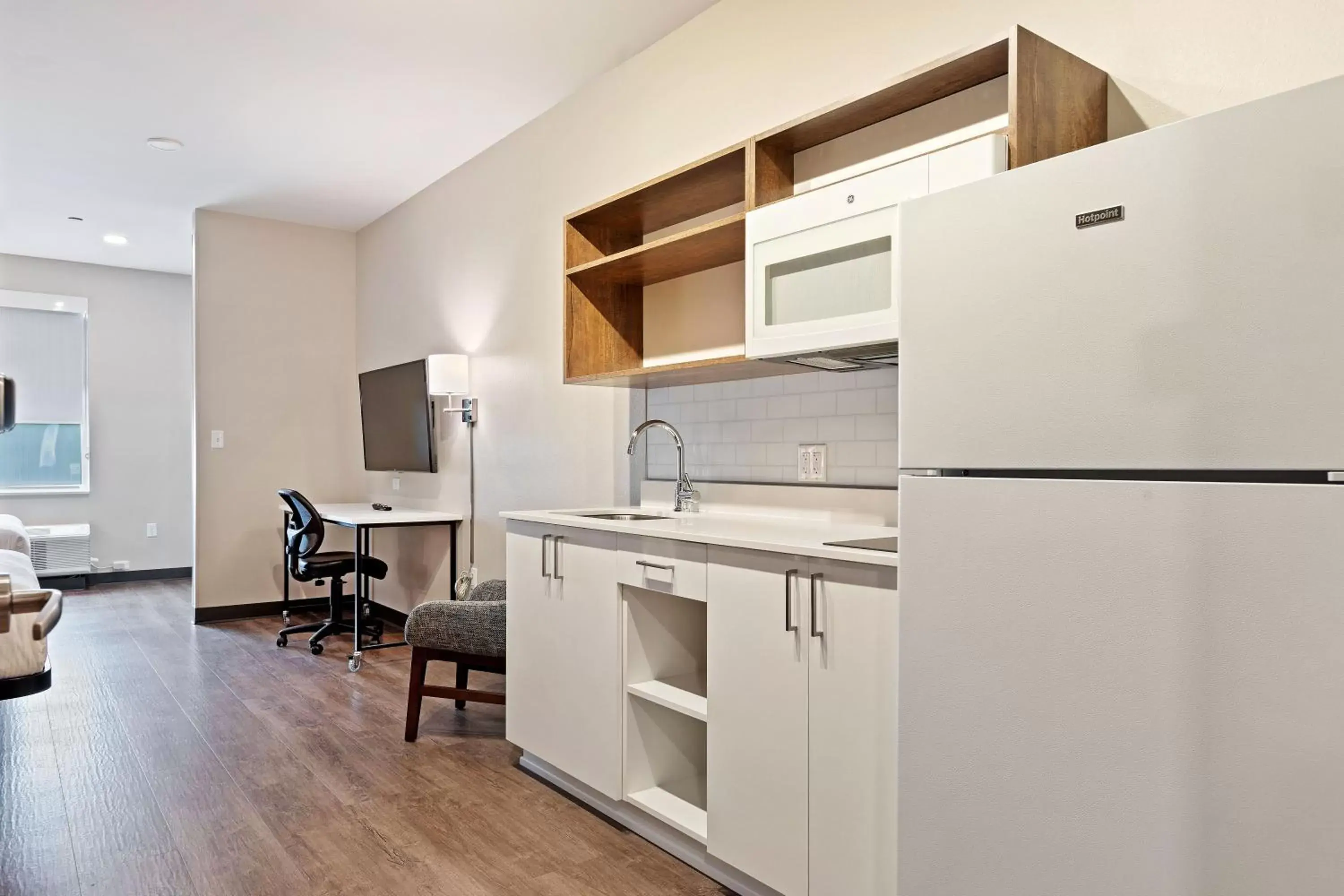 Kitchen or kitchenette, Kitchen/Kitchenette in Extended Stay America Premier Suites - Titusville - Space Center