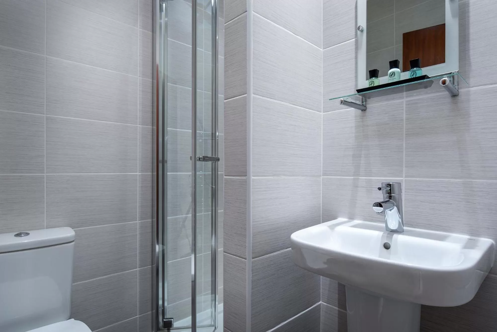 Shower in Pebble House