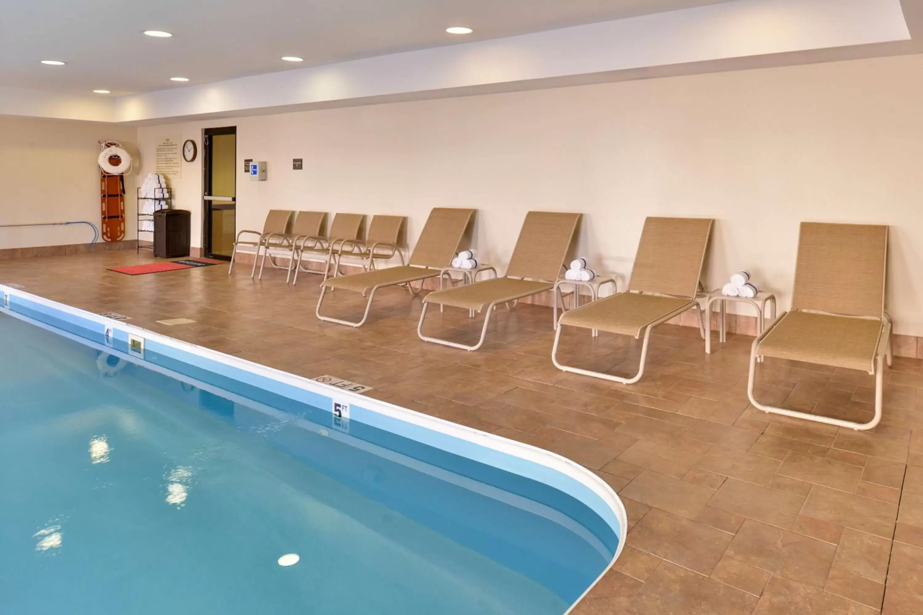 Pool view, Swimming Pool in Hampton Inn & Suites Dayton-Vandalia