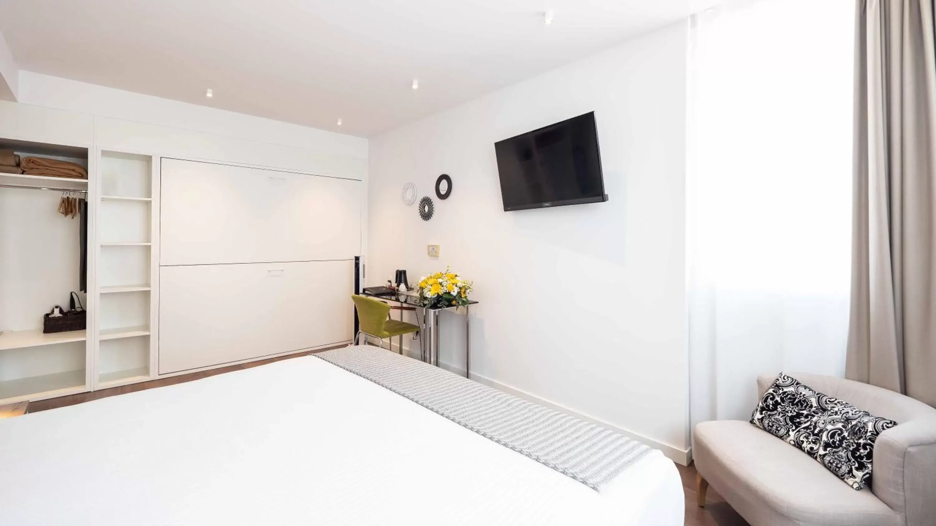 Bed in Vilana Hotel