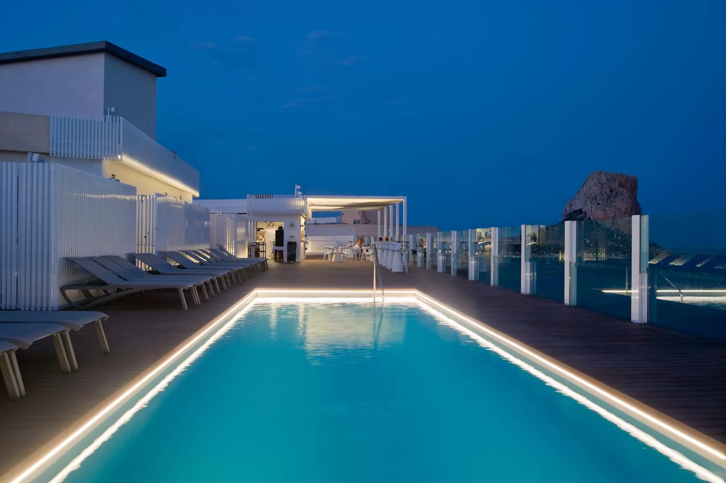 Swimming pool in Hotel Bahía Calpe by Pierre & Vacances