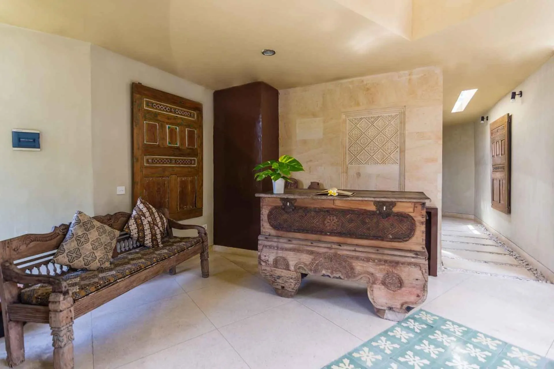 Living room in Visakha Sanur by Puri Signatures