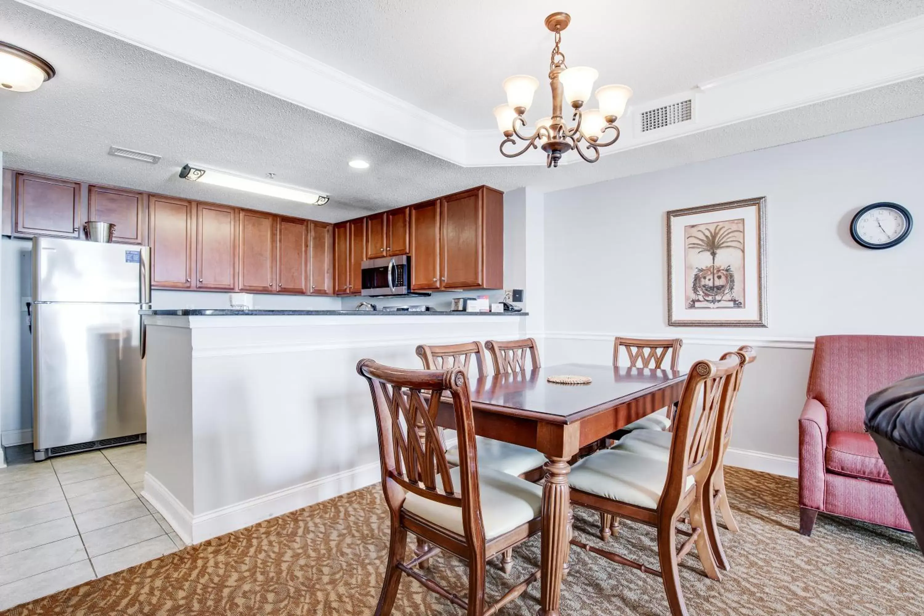 Dining area in Anderson Ocean Club and Spa by Oceana Resorts