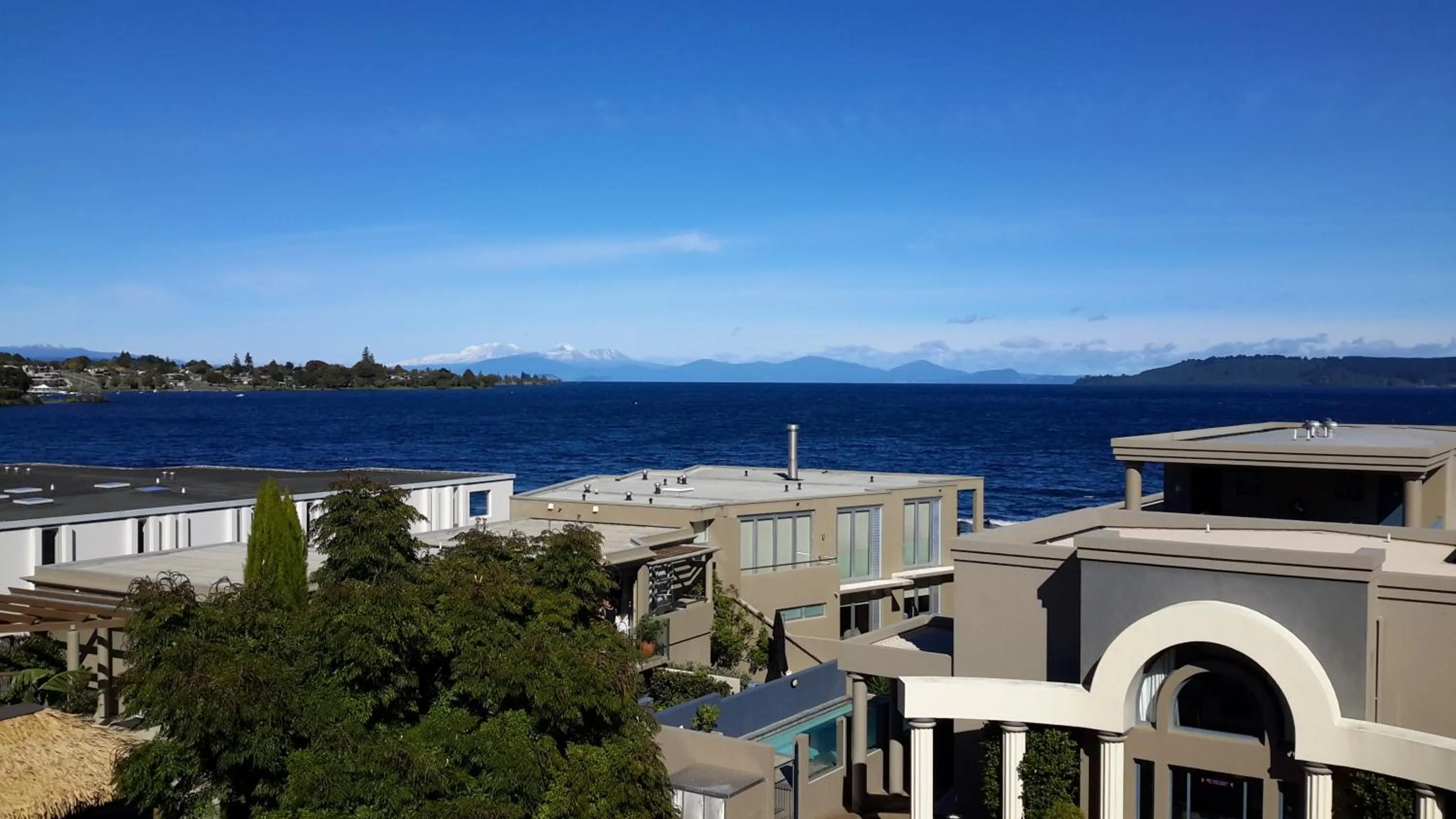 Natural landscape in The Cove- On The Lake
