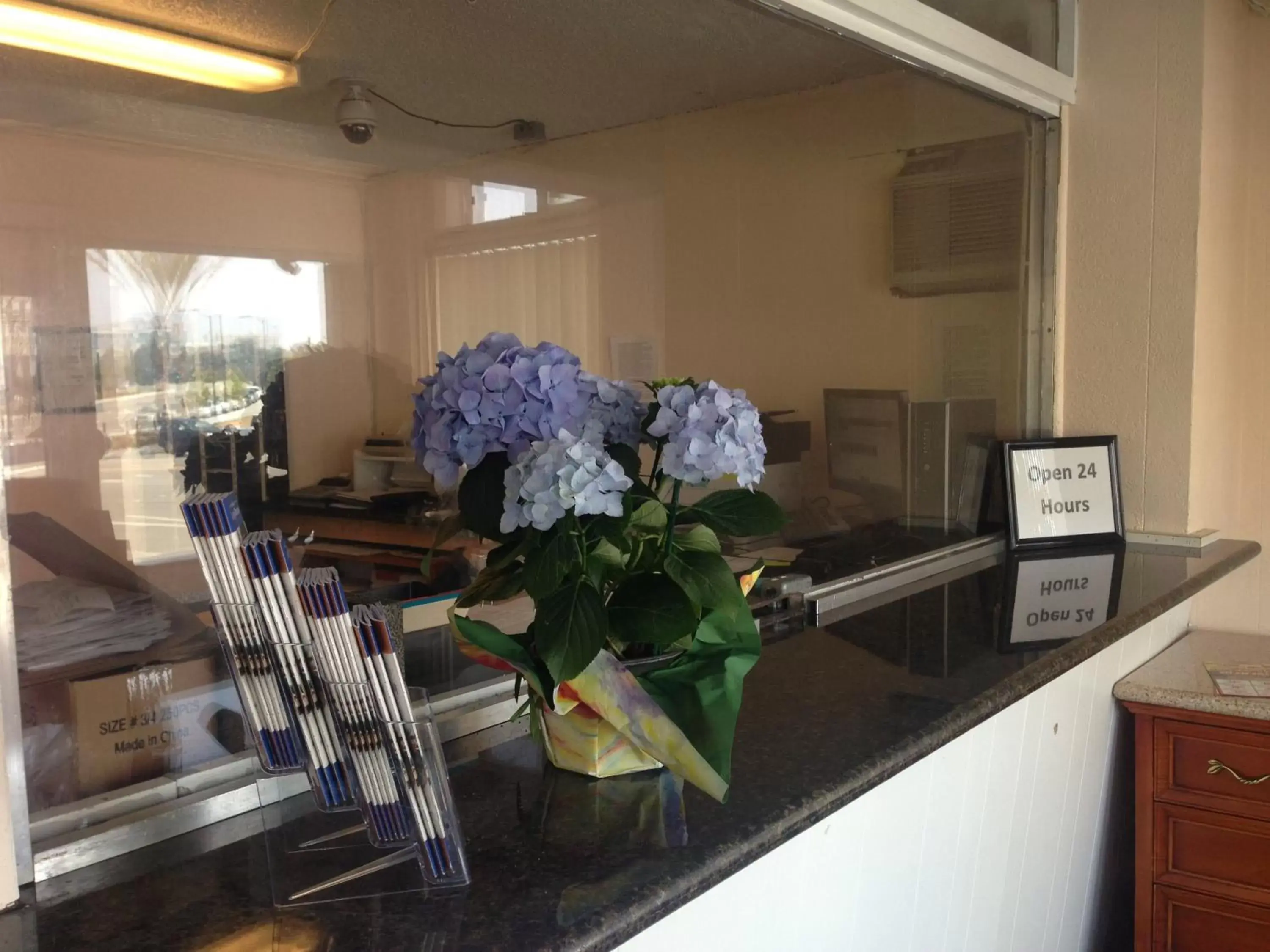 Lobby or reception in Americas Best Value Inn - Downtown Oakland/Lake Merritt Lobby or reception in Americas Best Value Inn - Downtown Oakland/Lake Merritt