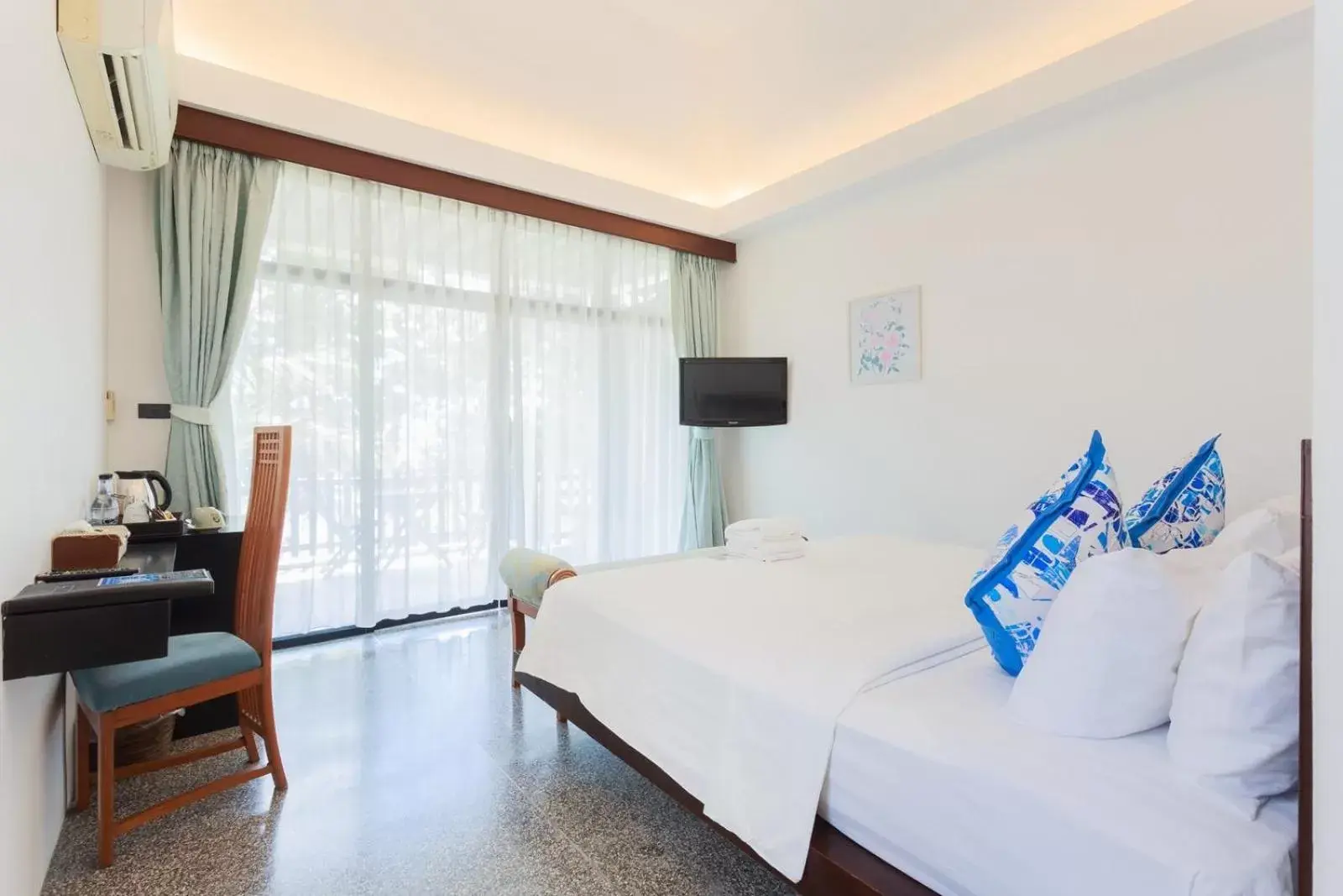 Bedroom, Bed in Koh Chang Grandview Resort