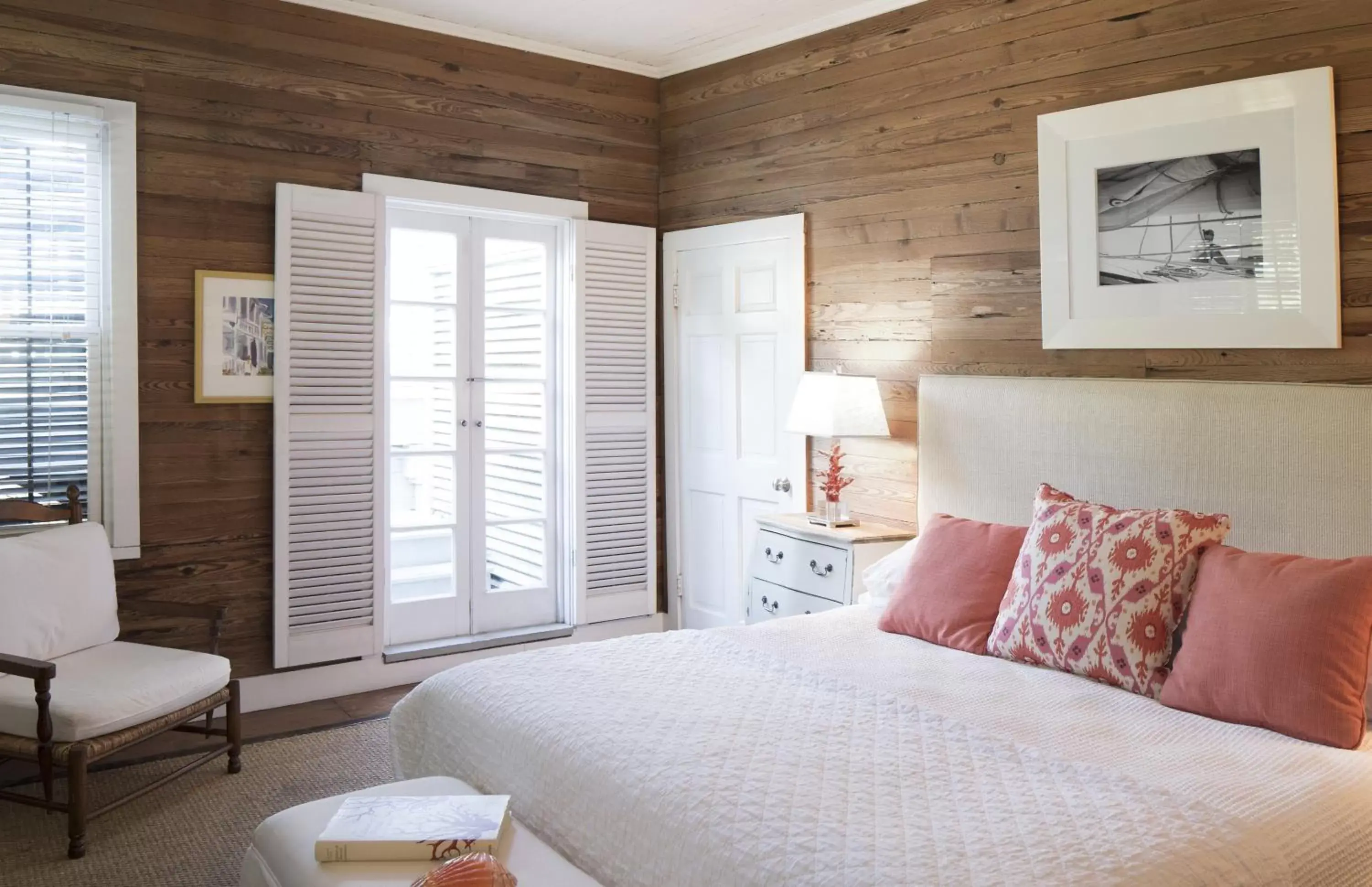 Bedroom, Bed in Simonton Court Historic Inn & Cottages