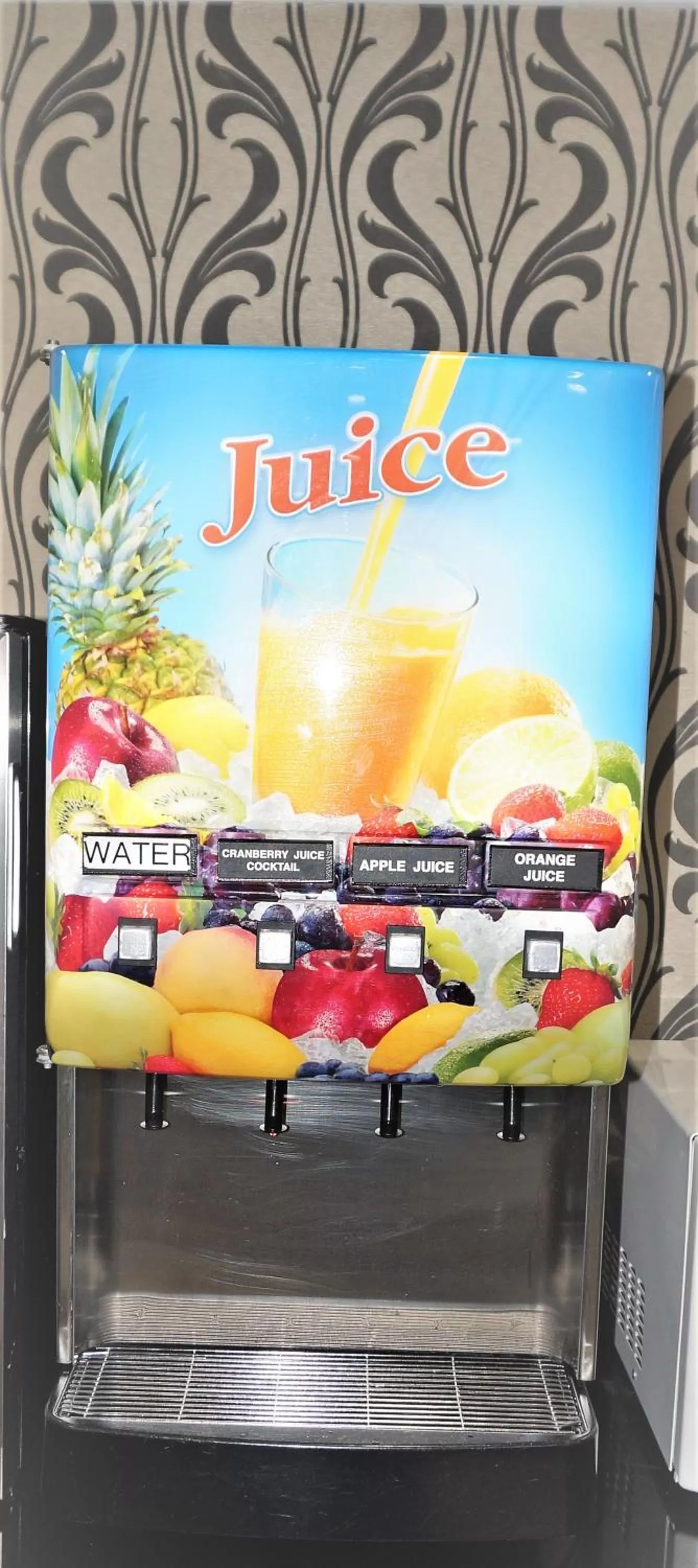 Howard Johnson by Wyndham Greensboro Near the Coliseum