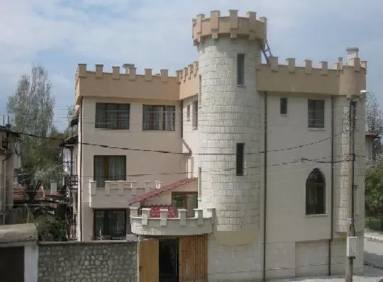 Facade/entrance in The Castle Hotel