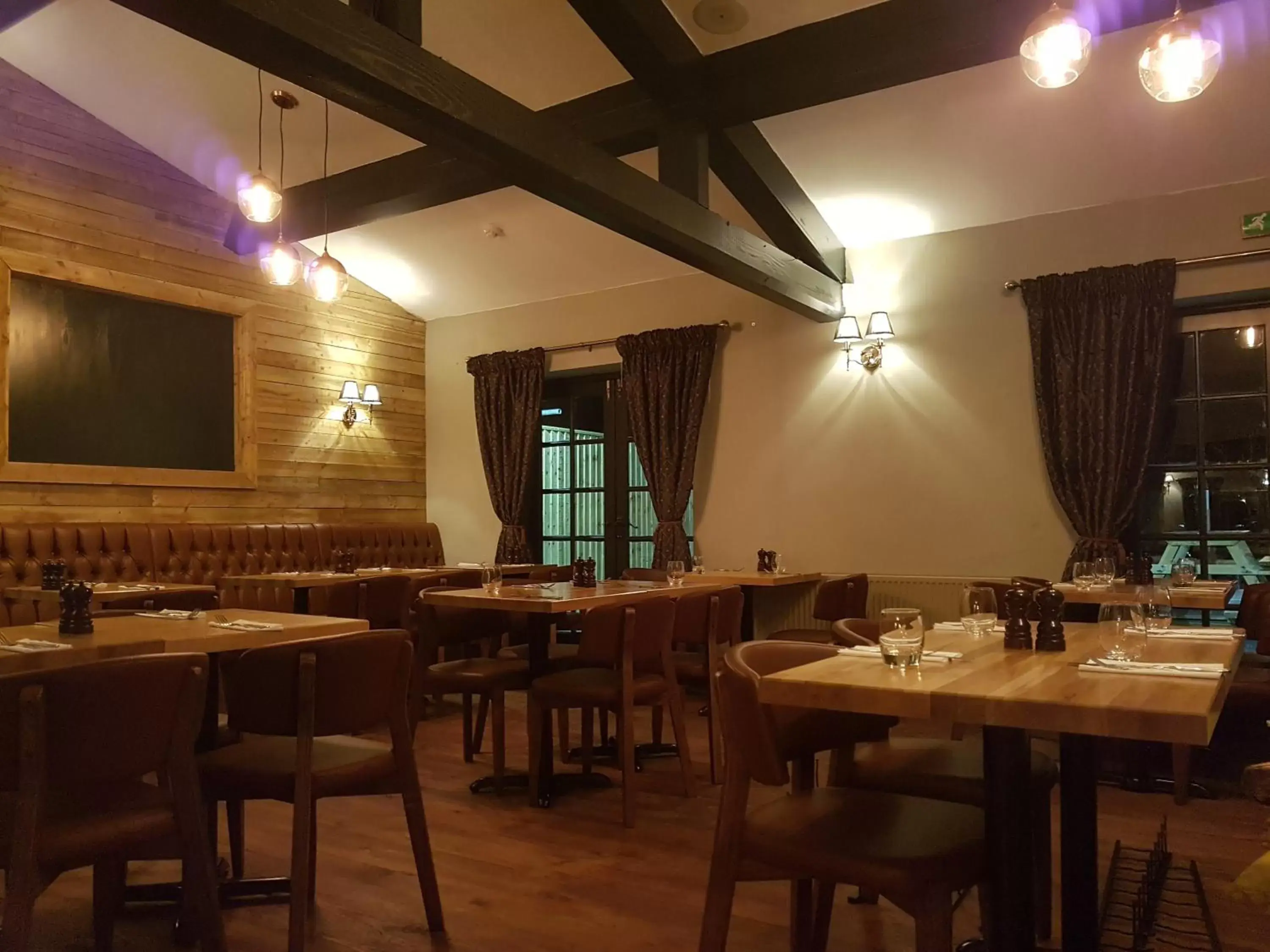 Restaurant/Places to Eat in The Angel Inn