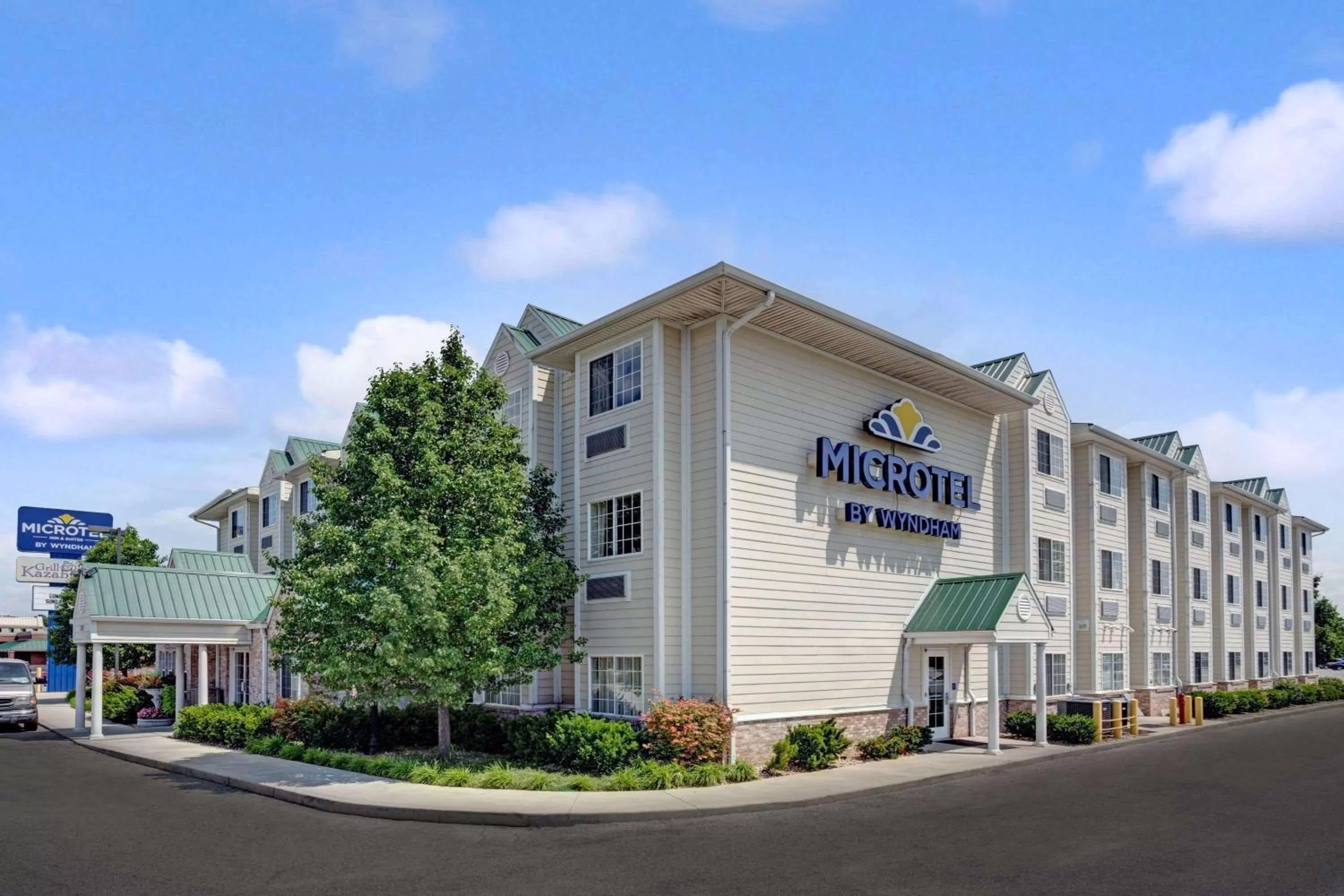 Property building in Microtel Inn & Suites by Wyndham Indianapolis Airport