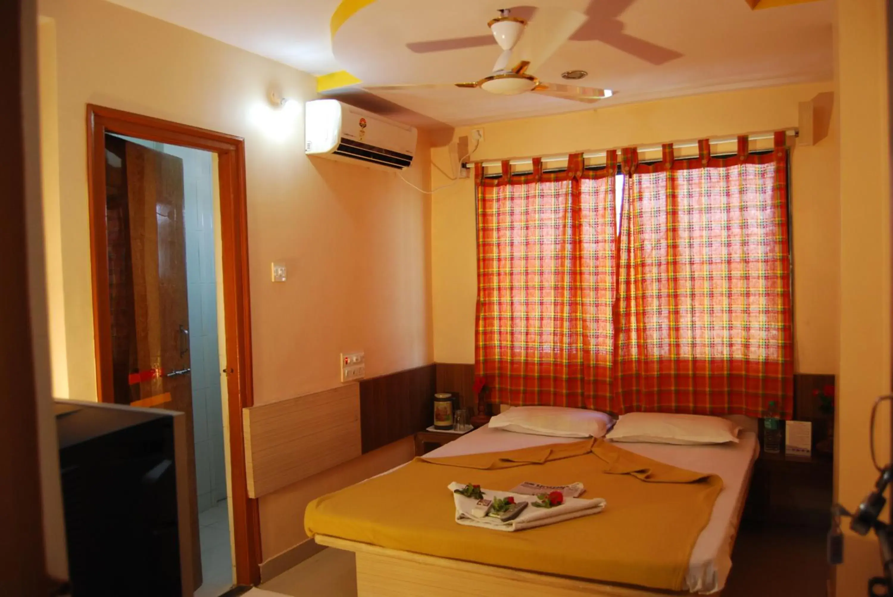 Photo of the whole room, Bed in Hotel Utsav Photo of the whole room, Bed in Hotel Utsav