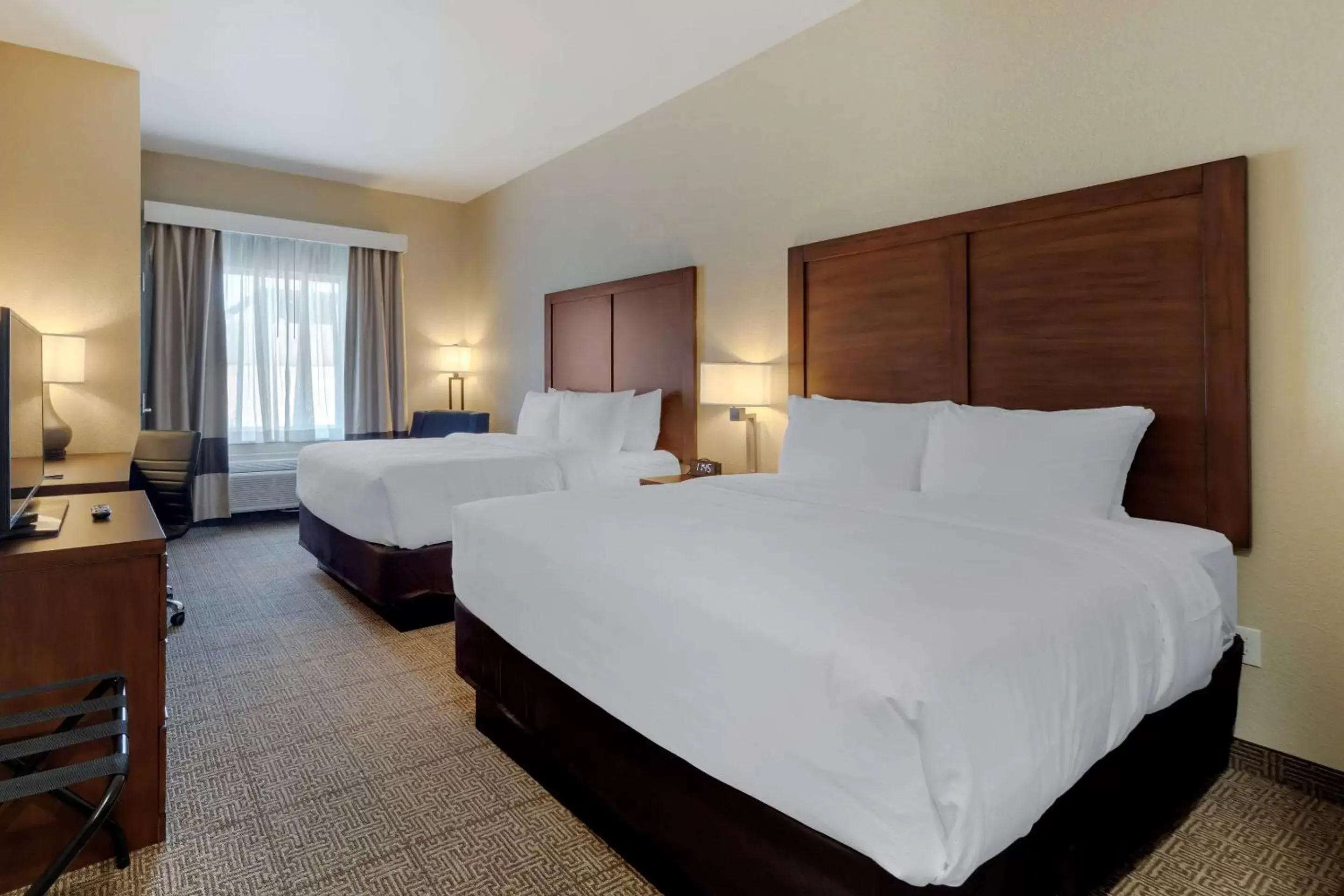 Photo of the whole room, Bed in Comfort Inn & Suites Harrah Photo of the whole room, Bed in Comfort Inn & Suites Harrah