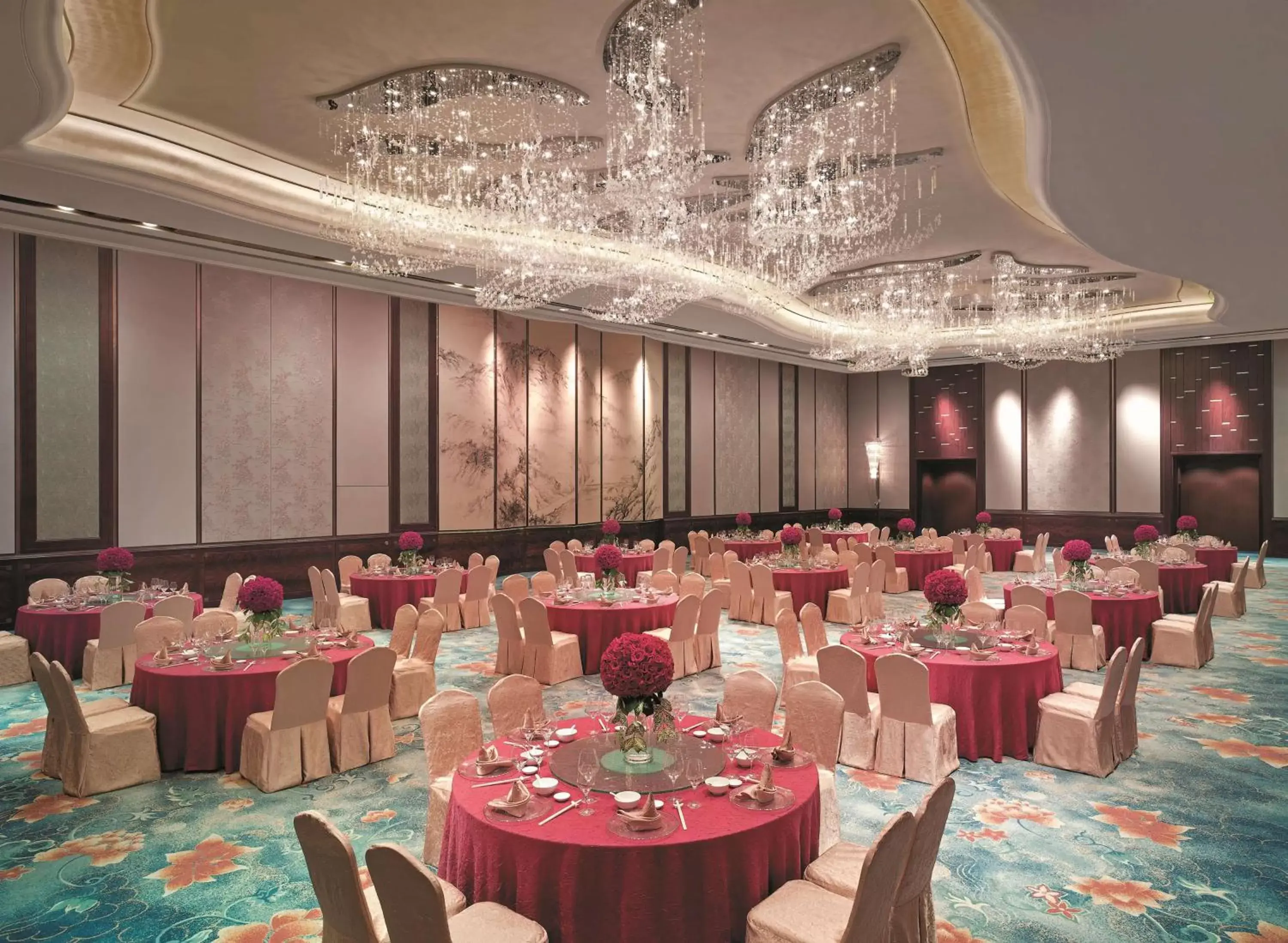 On site, Banquet Facilities in Shangri-La Qingdao - May Fourth Square