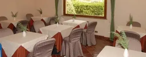 Restaurant/places to eat, Banquet Facilities in Le Volpaie