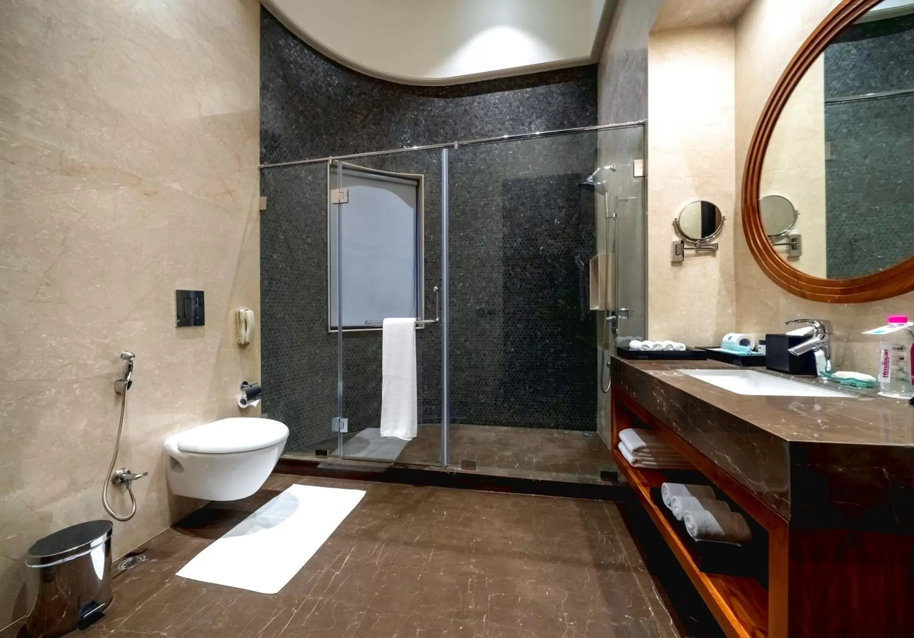 Shower, Bathroom in Kenilworth Hotel, Kolkata