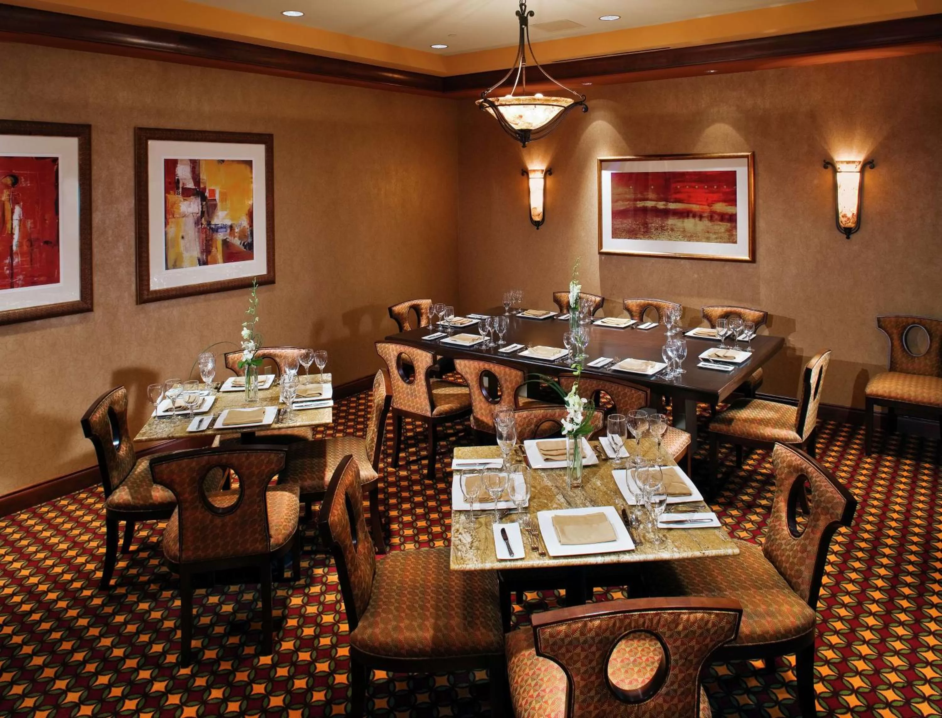 Restaurant/places to eat in Embassy Suites by Hilton Norman Hotel & Conference Center