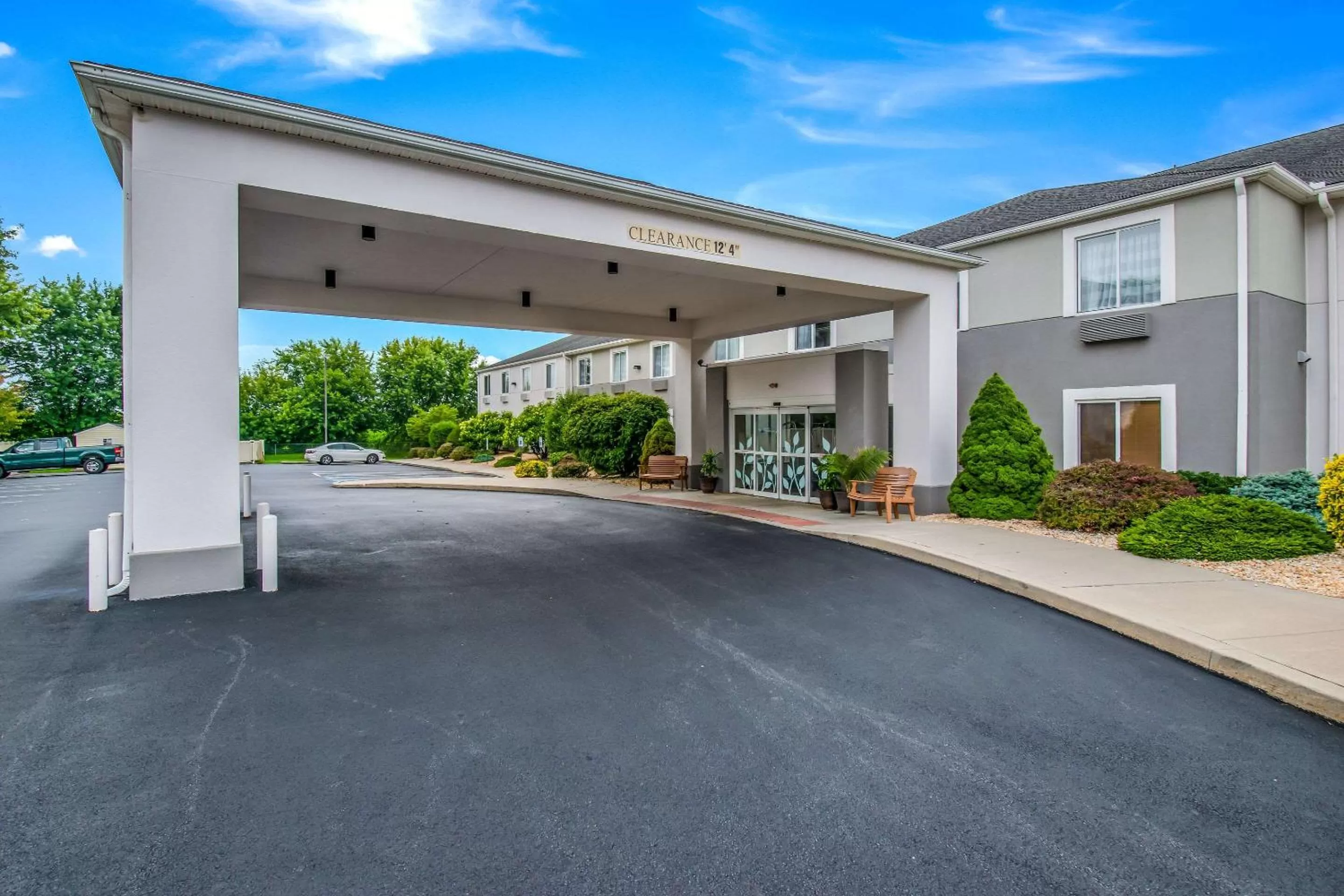 Property building in Sleep Inn & Suites Ronks