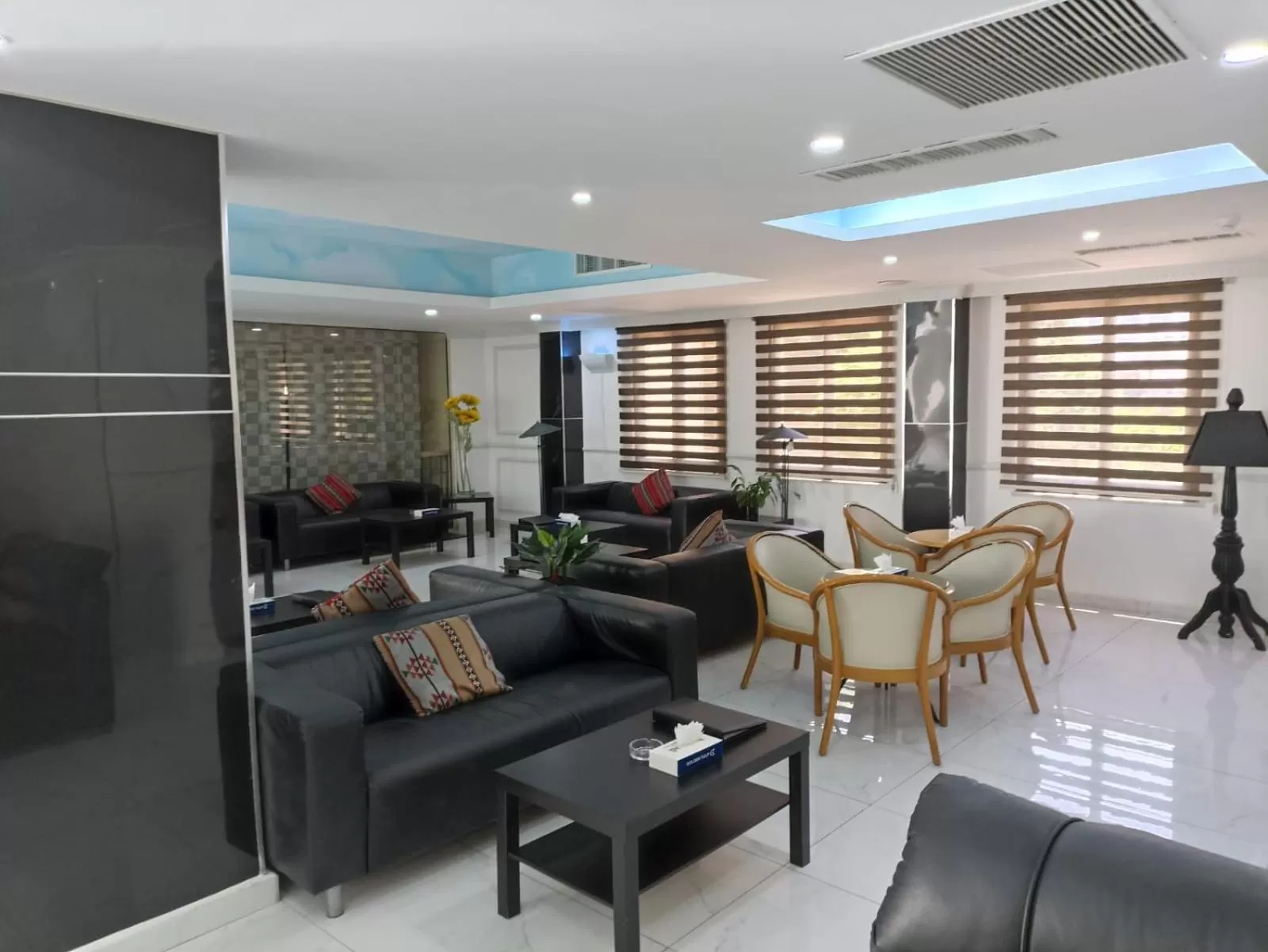 Seating area, Lobby/Reception in Golden Tulip Aqaba